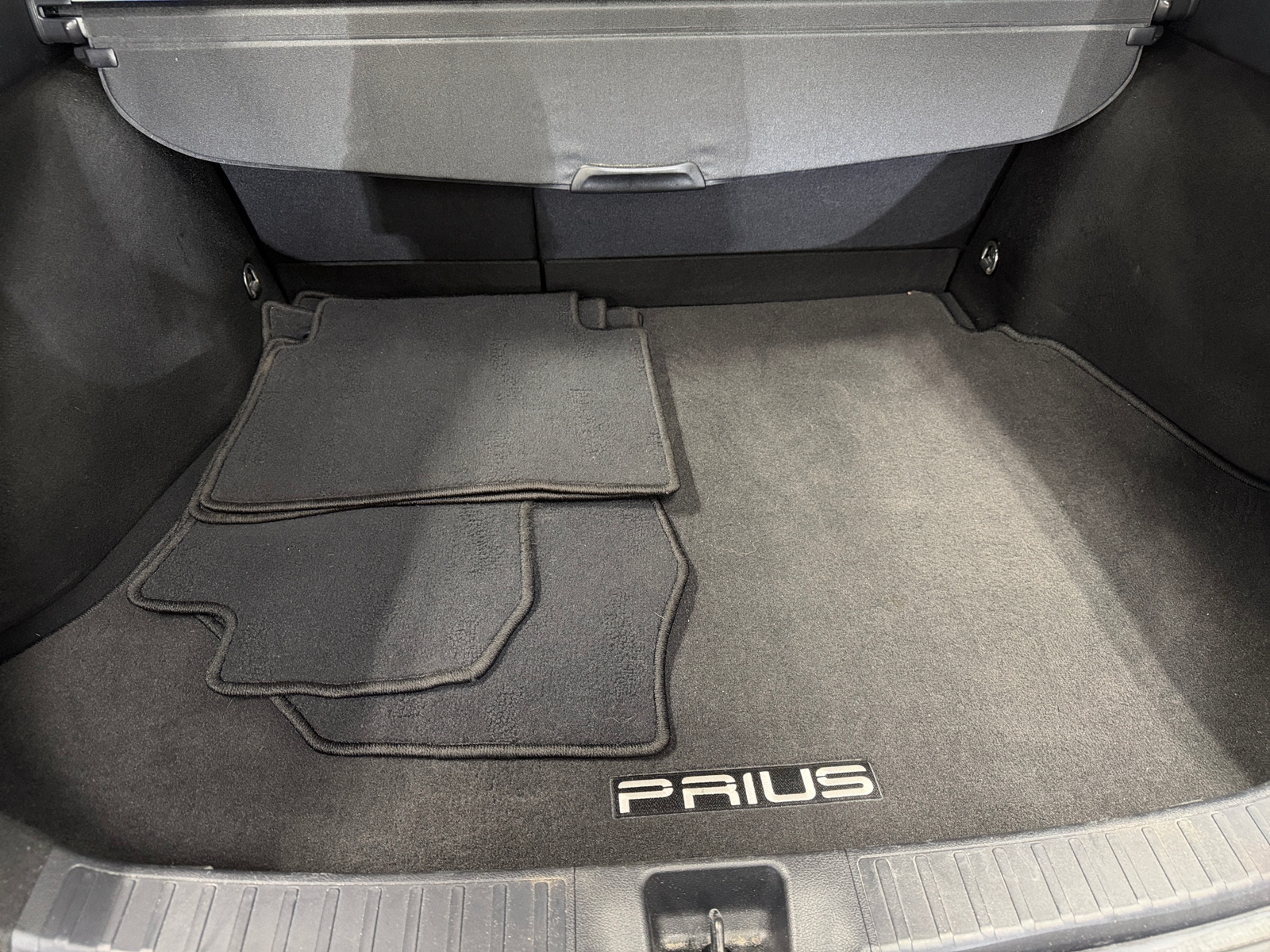 Thumbnail: 2017 Toyota Prius - 7