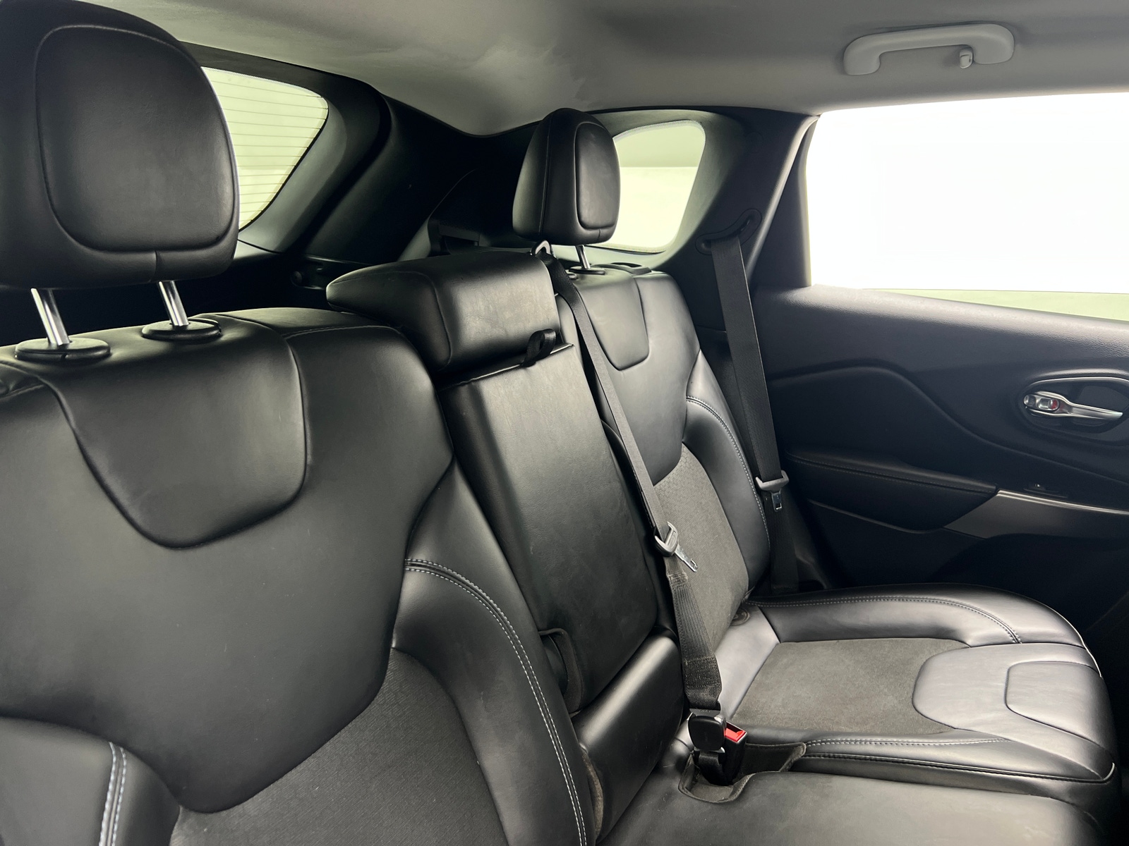 Thumbnail: 2020 Jeep Cherokee - 6