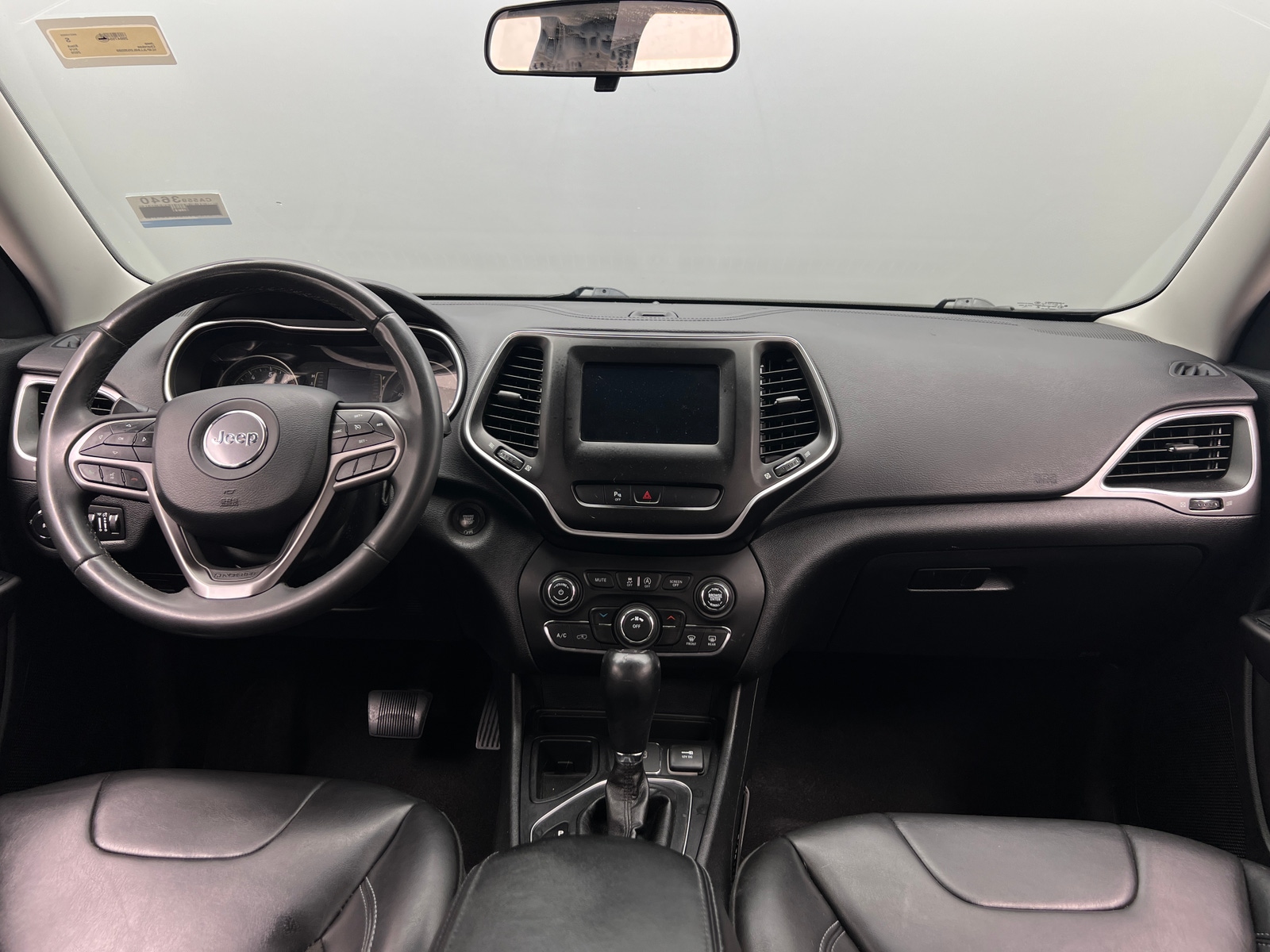 Thumbnail: 2020 Jeep Cherokee - 3
