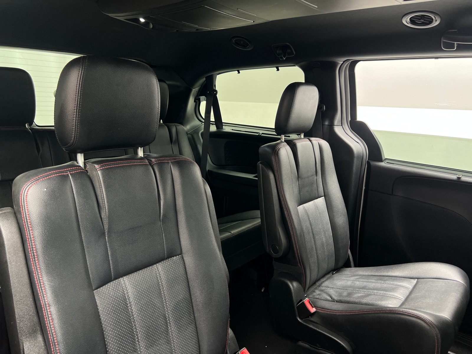 Thumbnail: 2017 Dodge Grand Caravan - 5