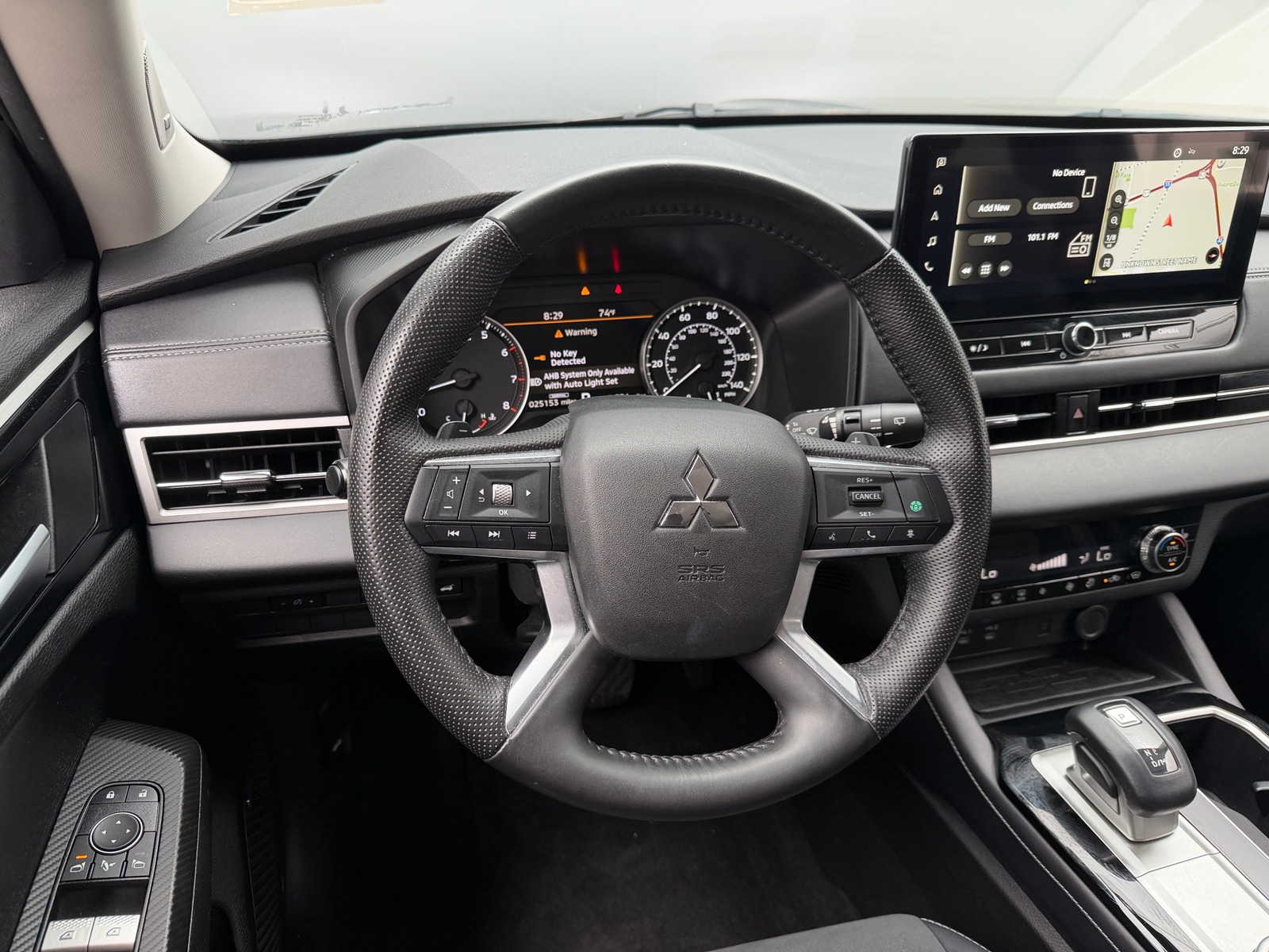Thumbnail: 2025 Mitsubishi Outlander - 4