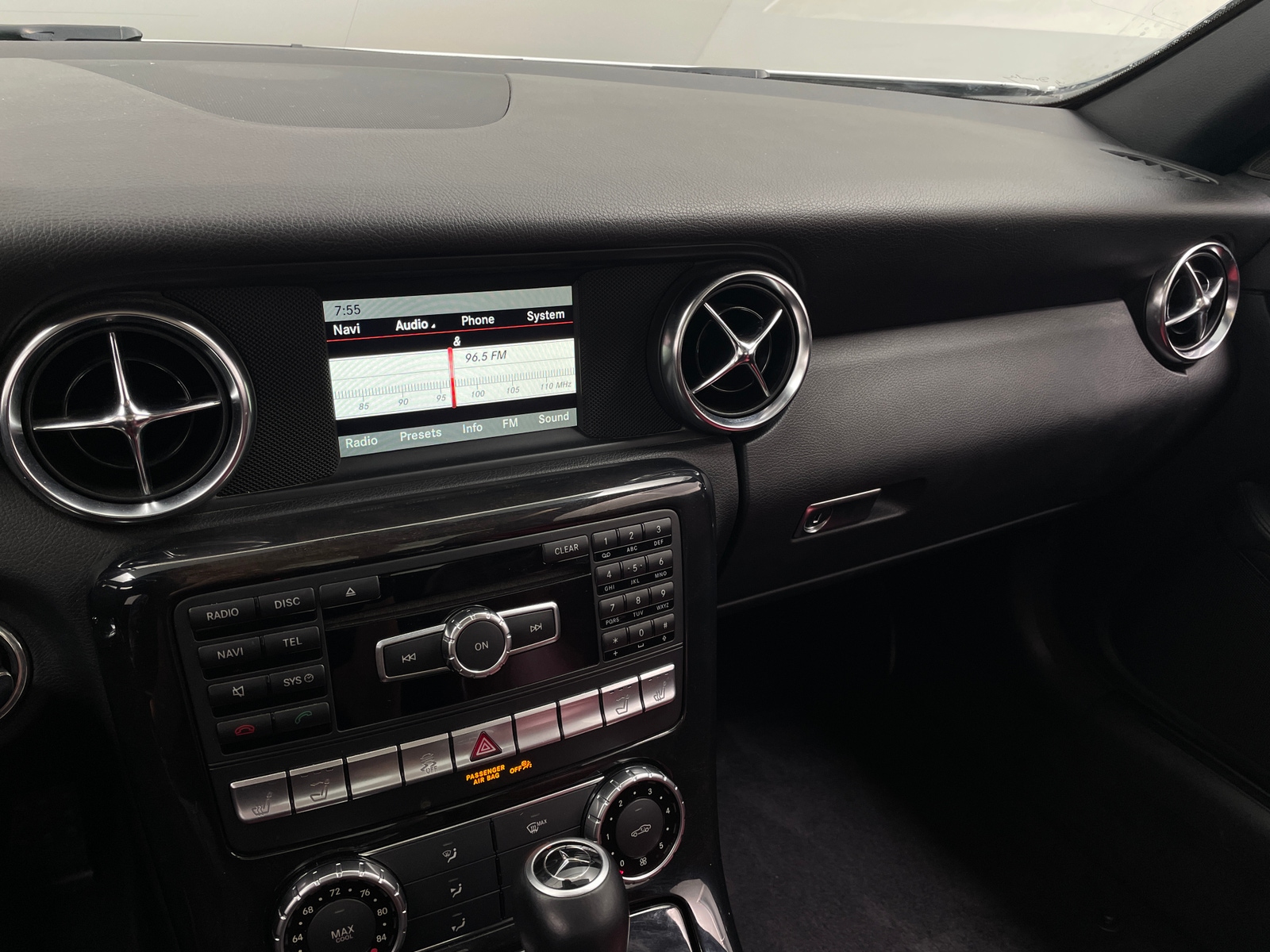 Thumbnail: 2014 Mercedes-Benz SLK - 3