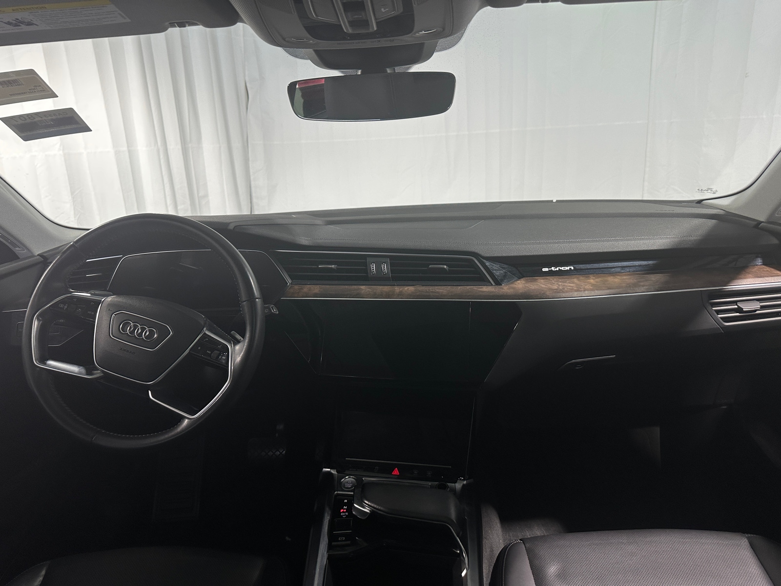 Thumbnail: 2019 Audi e-tron - 2