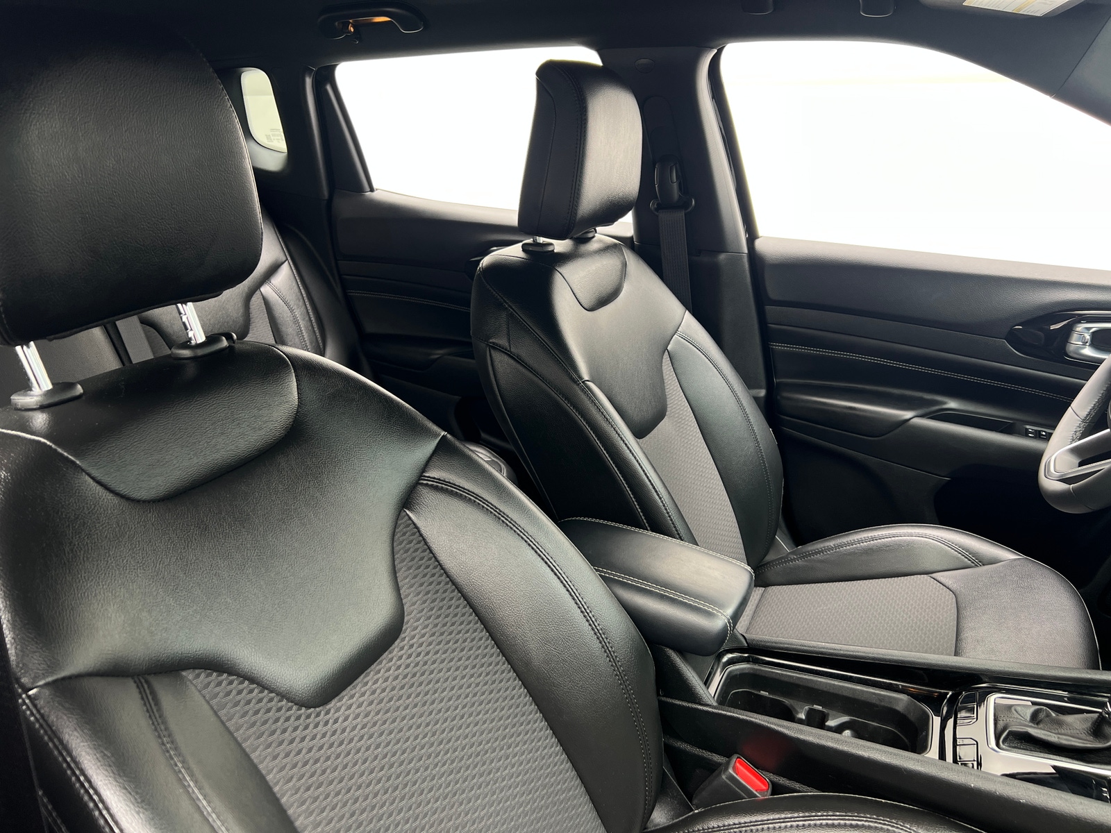Thumbnail: 2022 Jeep Compass - 2