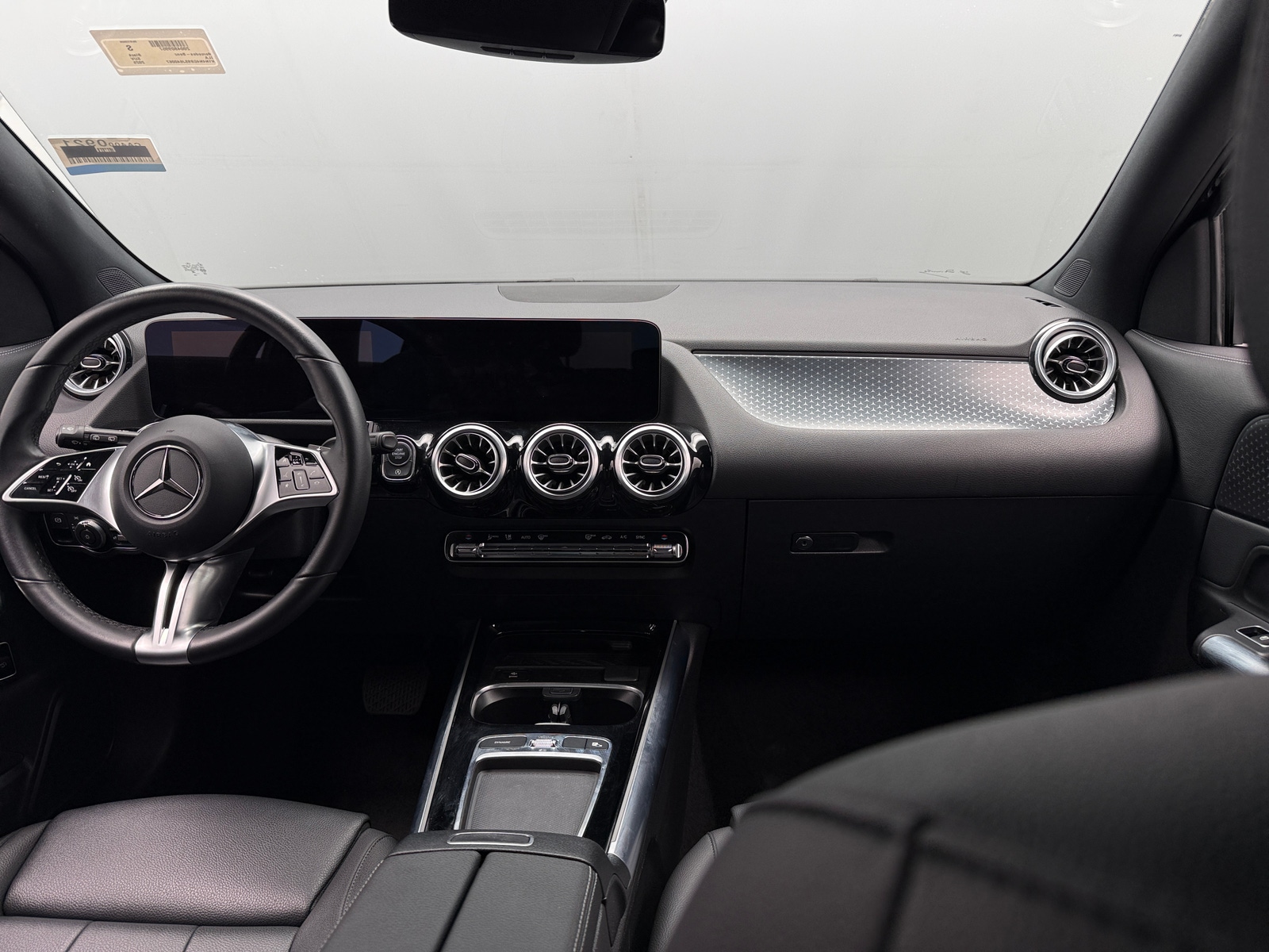 Thumbnail: 2025 Mercedes-Benz GLA - 2