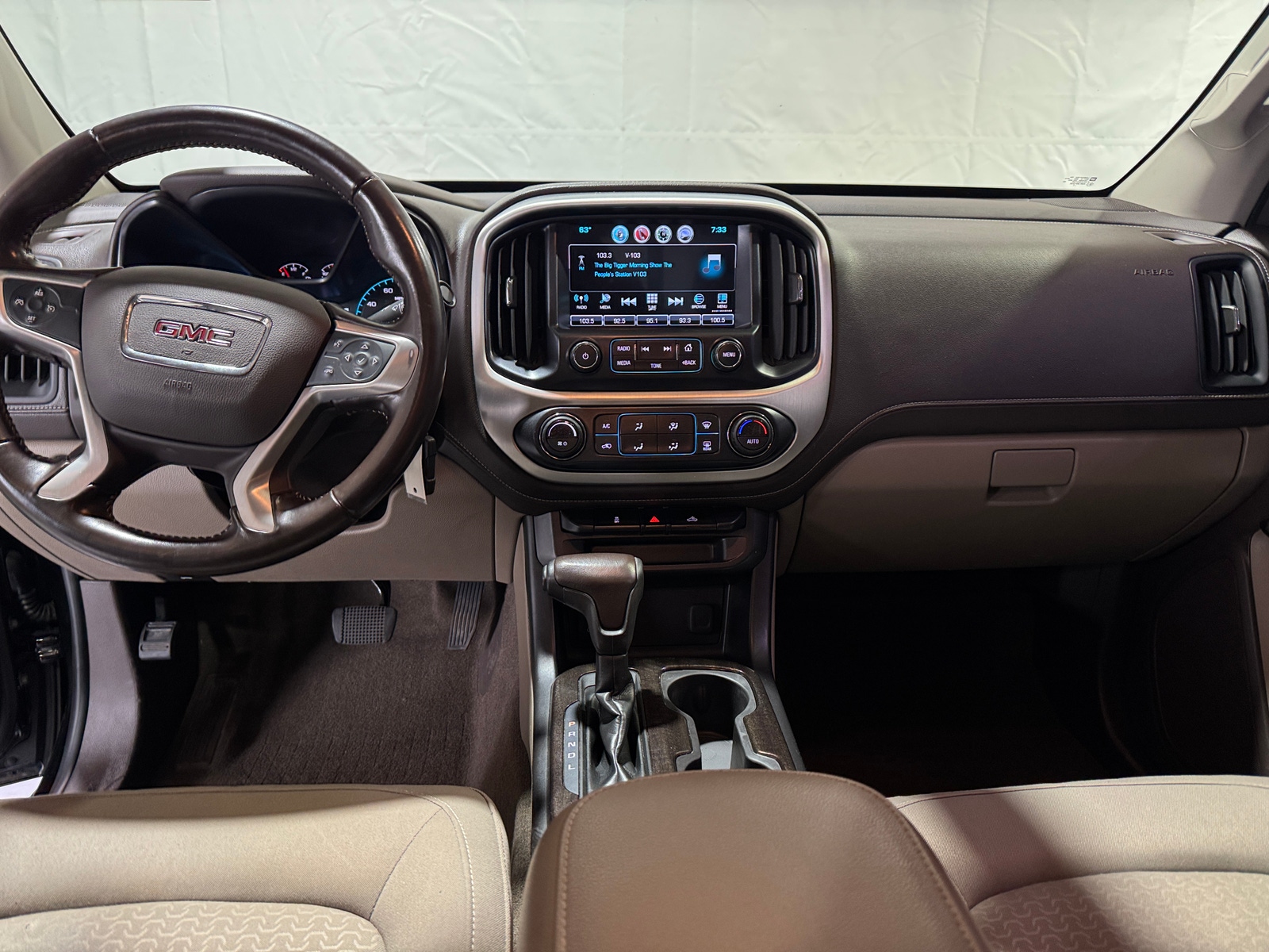 Thumbnail: 2017 GMC Canyon - 3