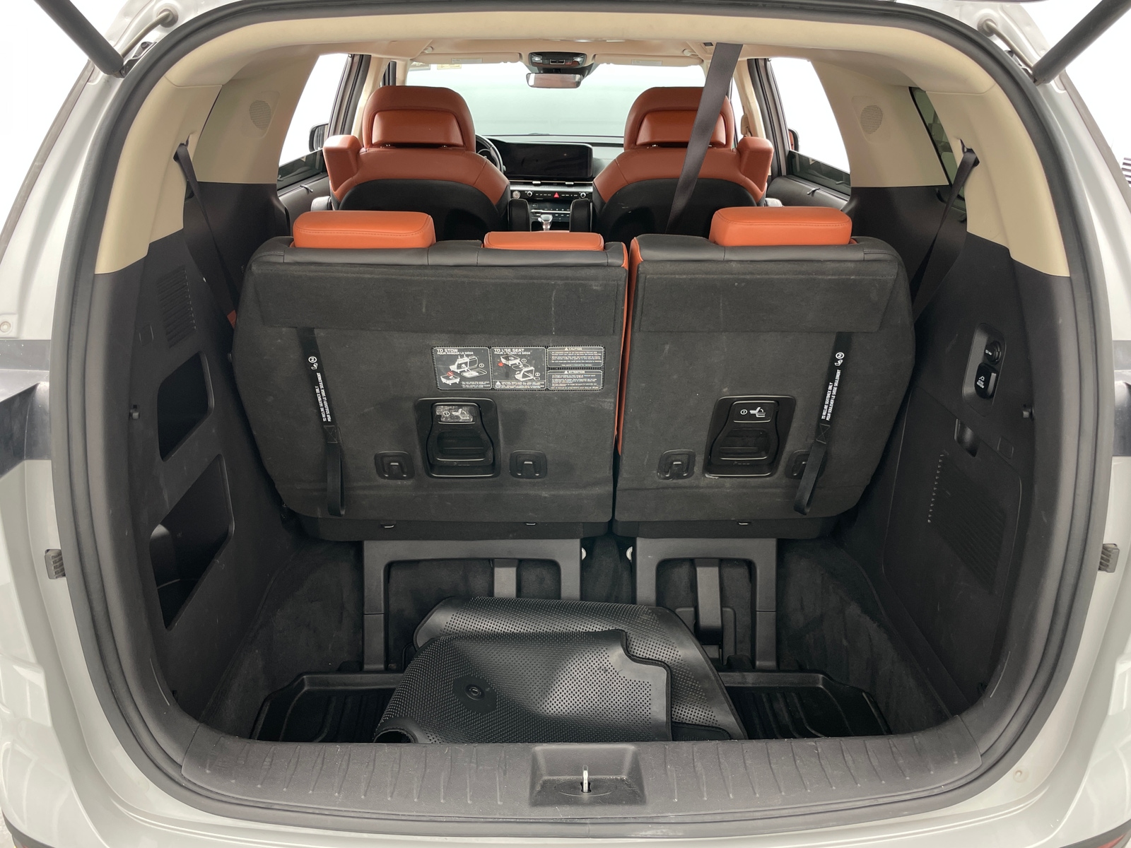 Thumbnail: 2022 Kia Carnival - 6