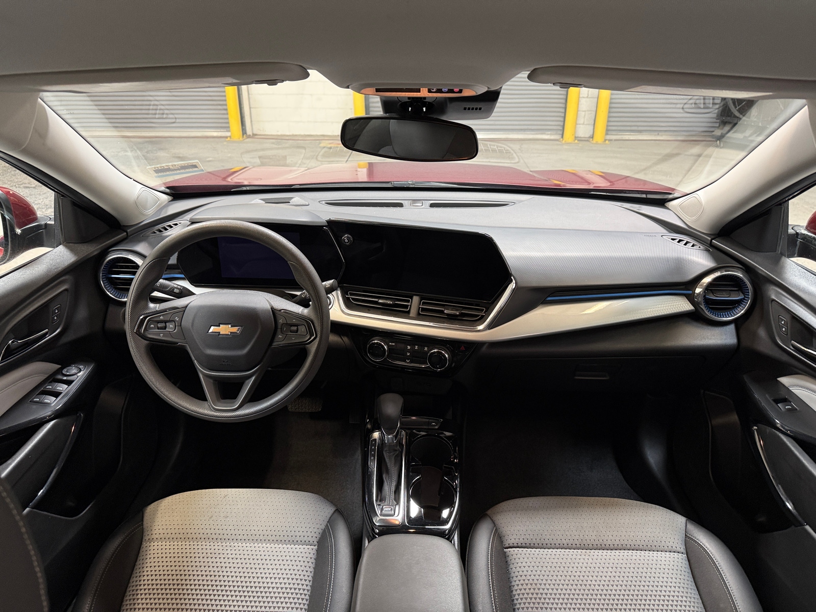 Thumbnail: 2025 Chevrolet Trax - 3