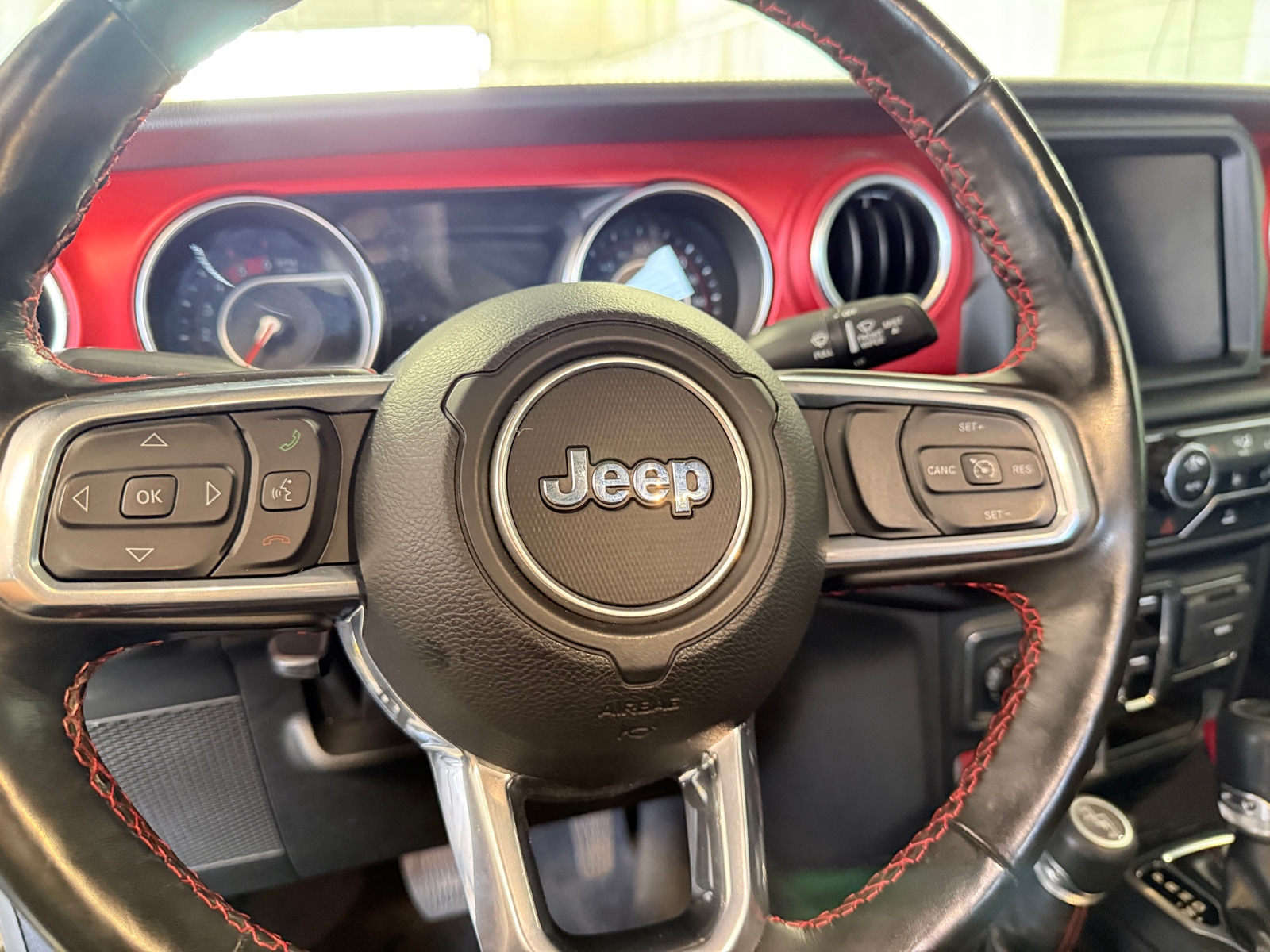 Thumbnail: 2022 Jeep Gladiator - 5