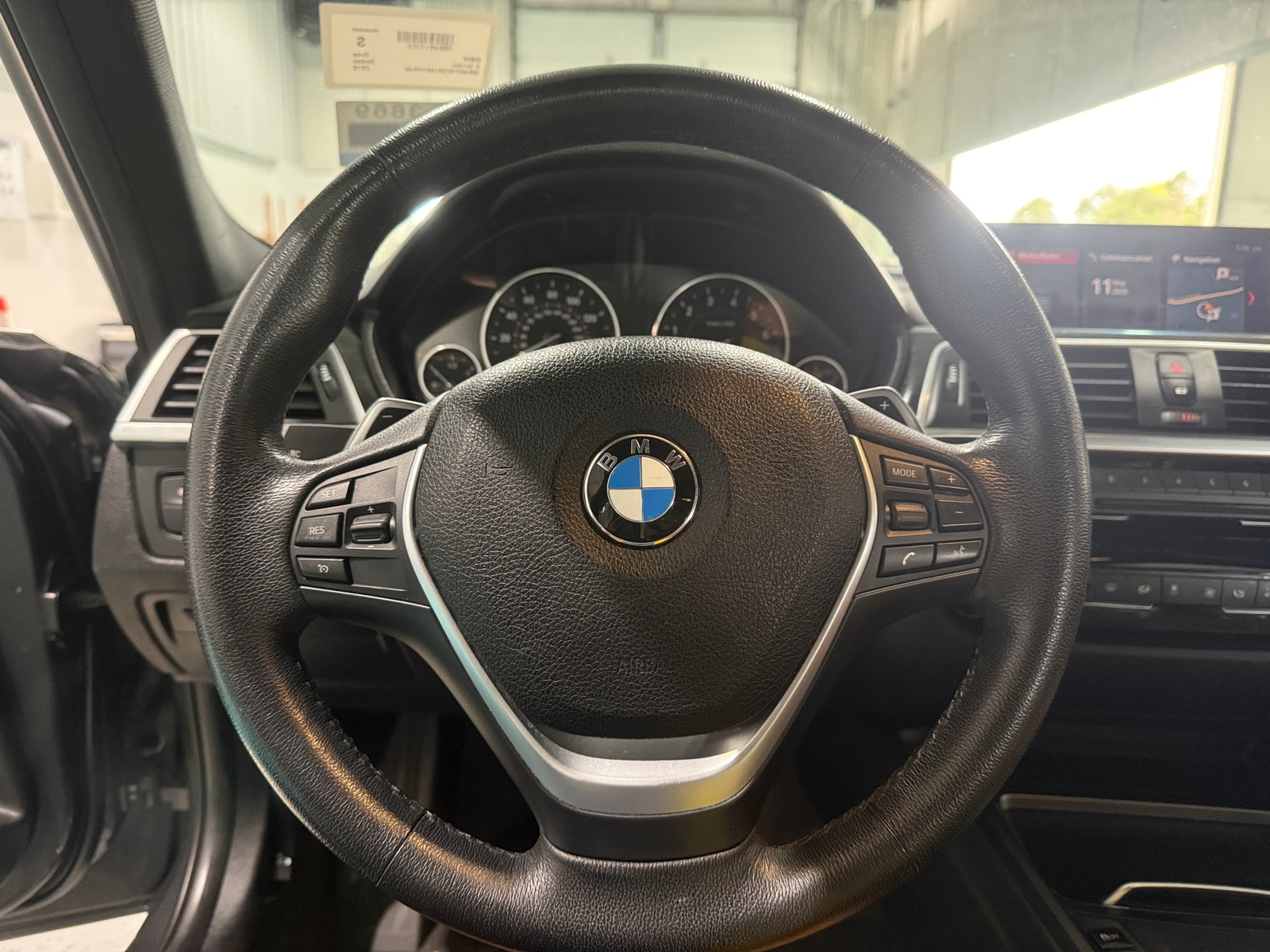 Thumbnail: 2018 BMW 3 Series - 4