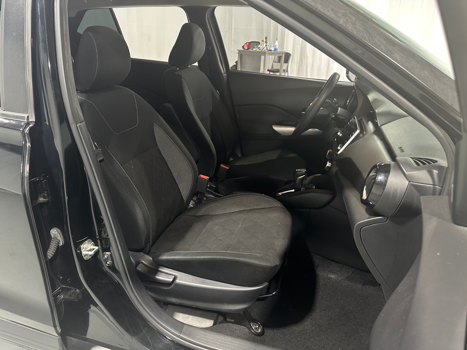 Thumbnail: 2019 Nissan Kicks - 2
