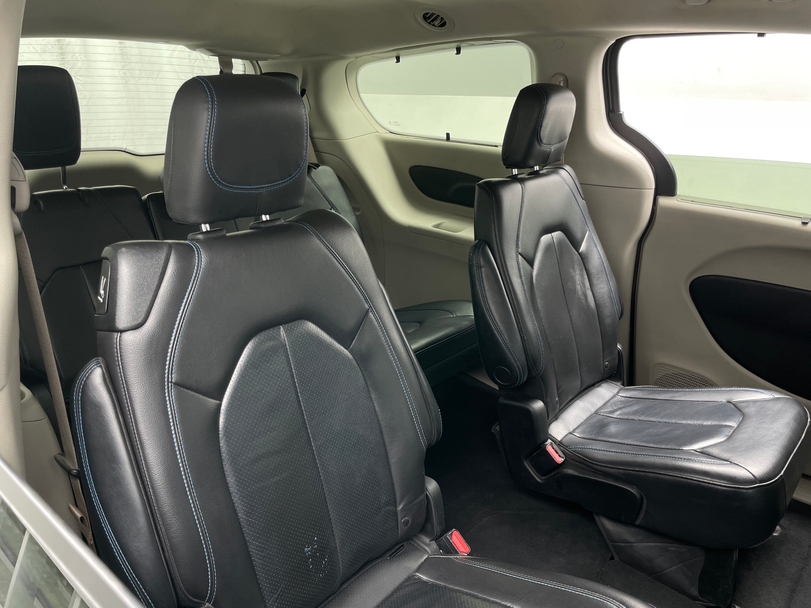 Thumbnail: 2021 Chrysler Pacifica - 5
