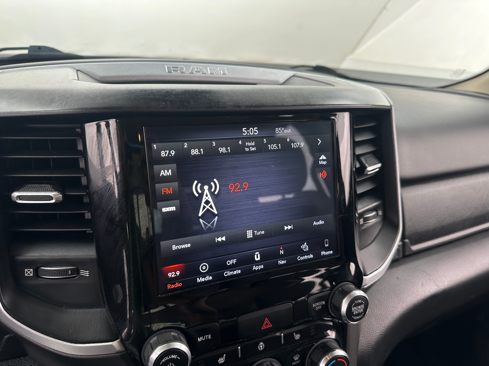 Thumbnail: 2019 RAM 1500 - 4