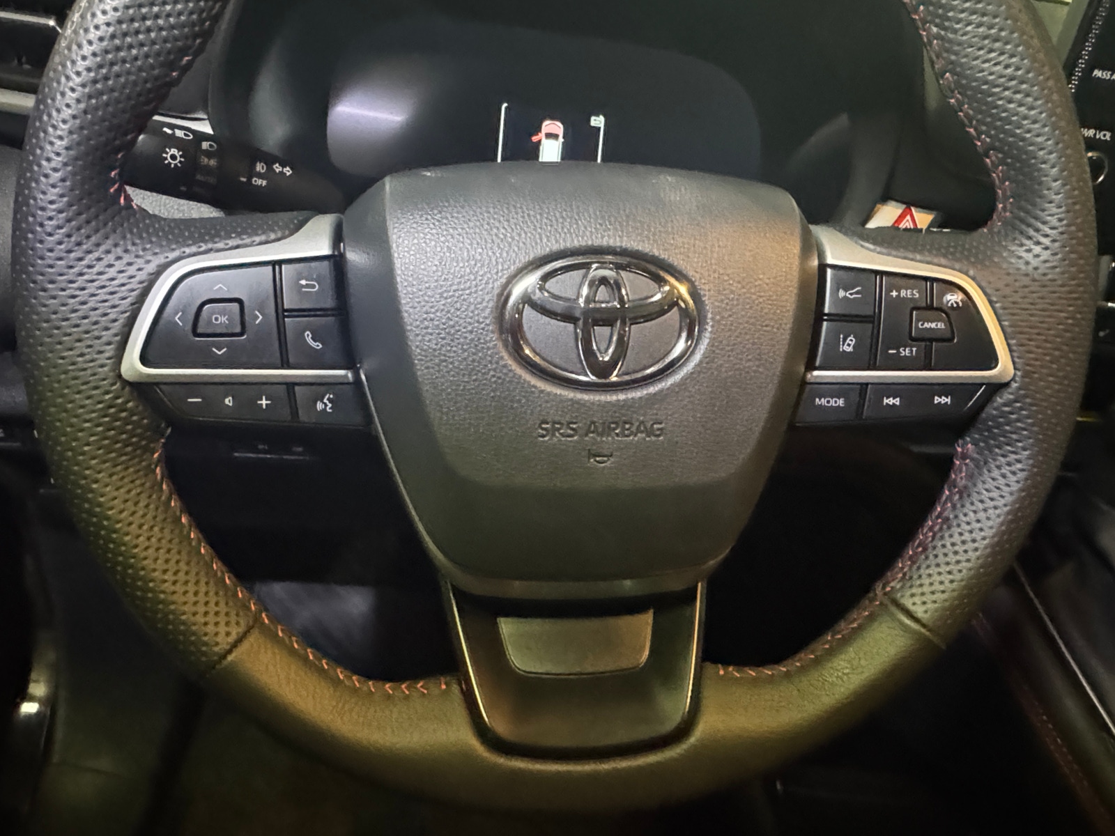 Thumbnail: 2025 Toyota Sienna - 4