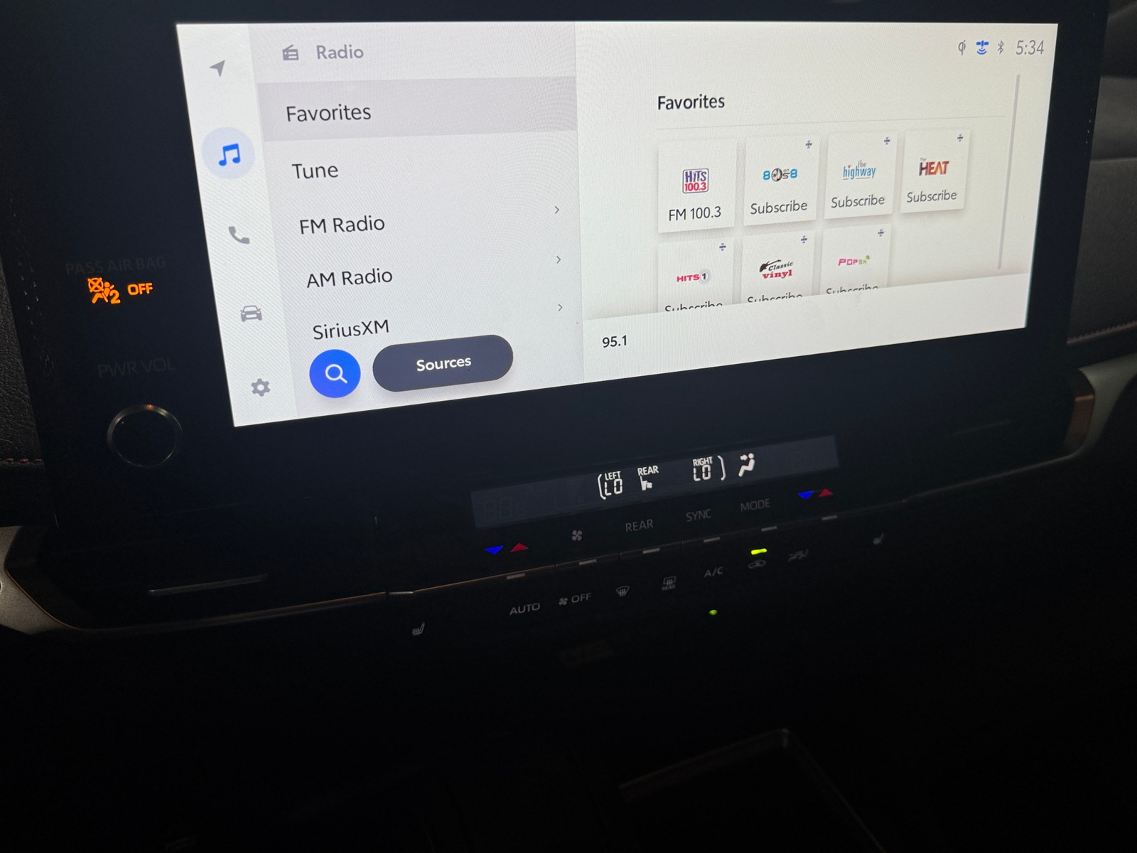 Thumbnail: 2025 Toyota Sienna - 3