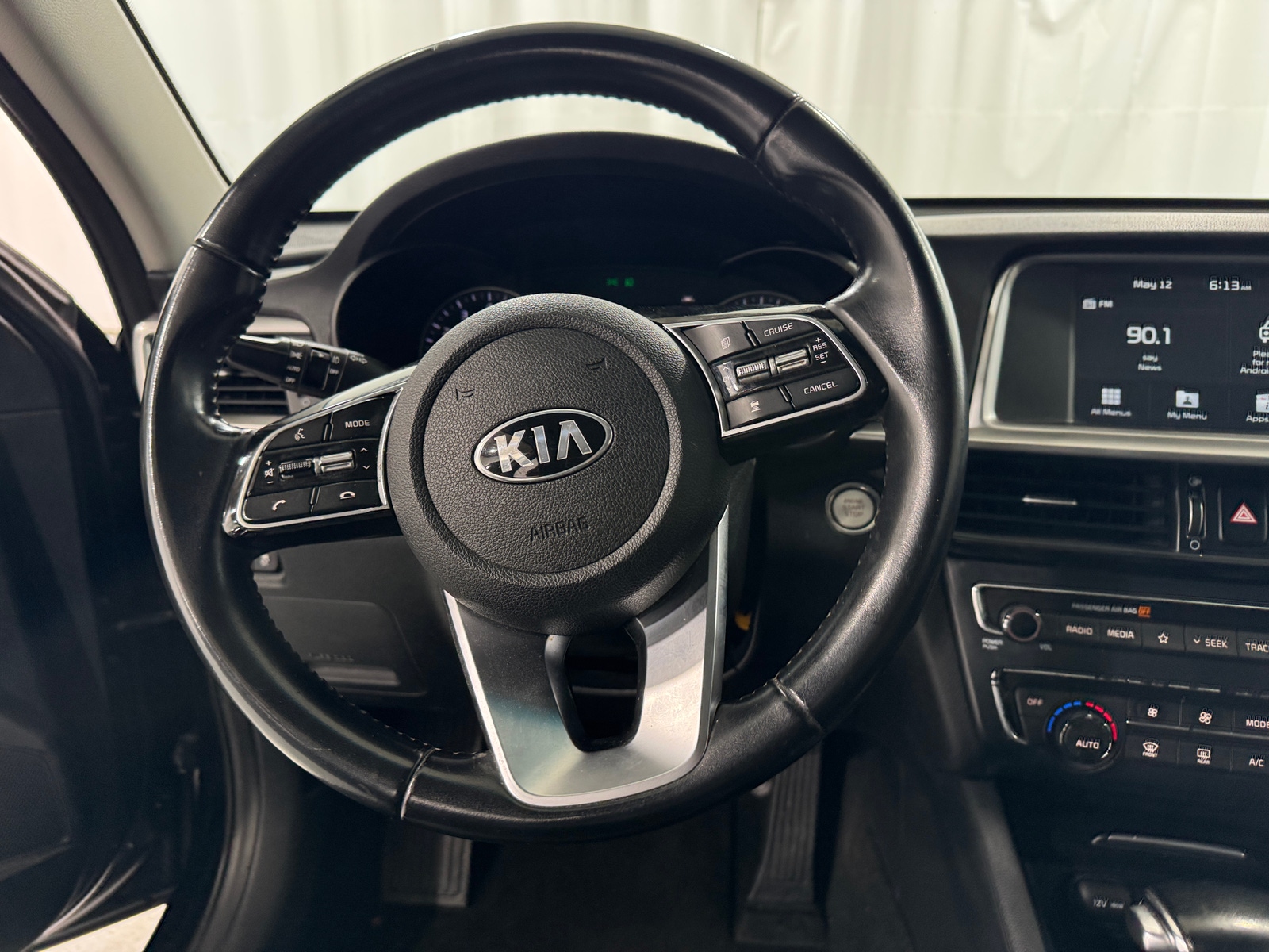 Thumbnail: 2019 Kia Optima - 4
