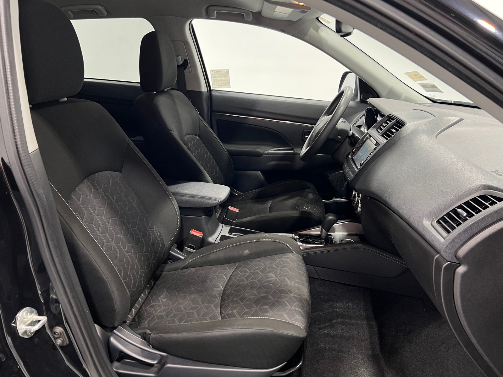Thumbnail: 2022 Mitsubishi Outlander Sport - 2