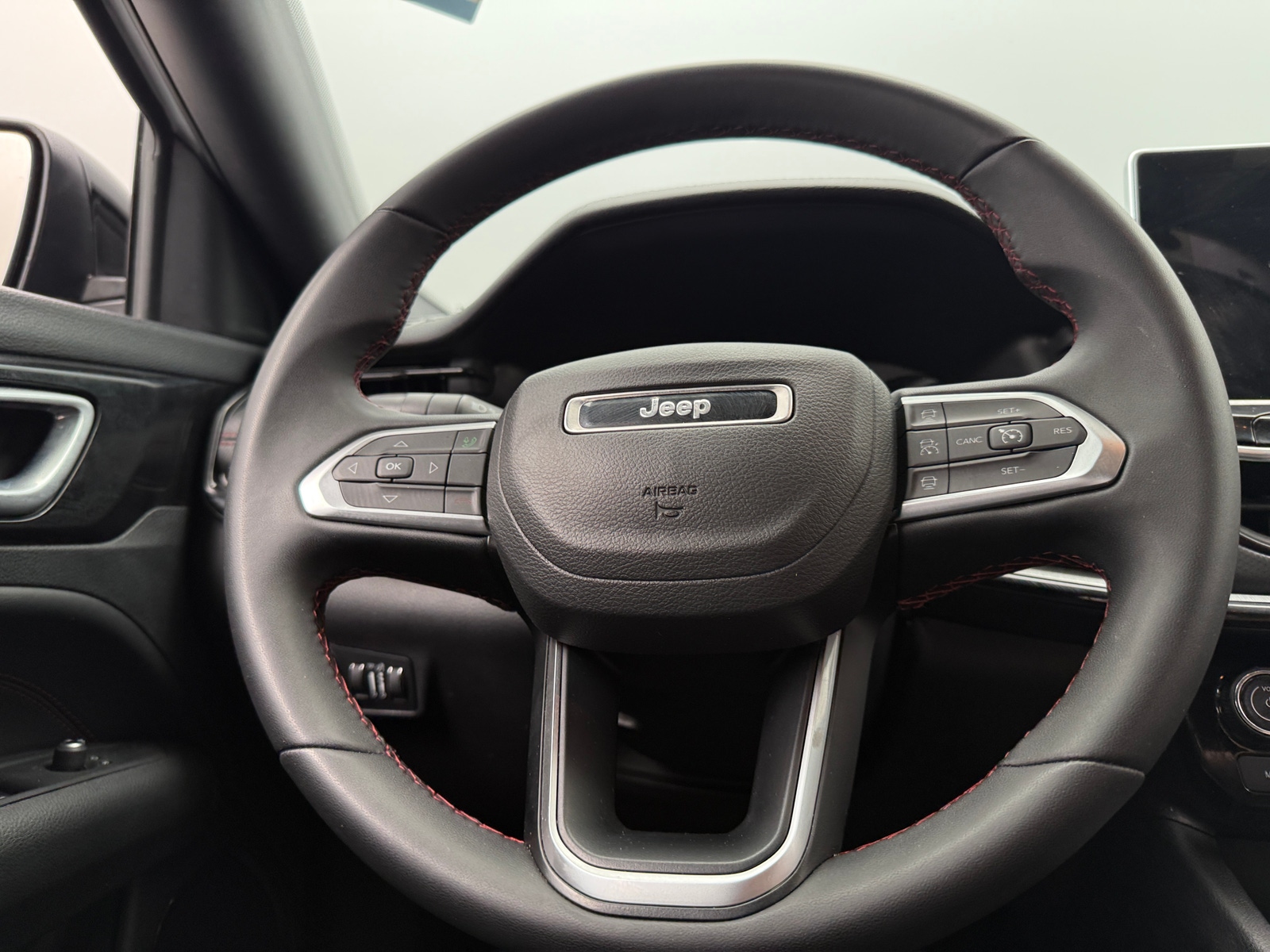 Thumbnail: 2024 Jeep Compass - 4