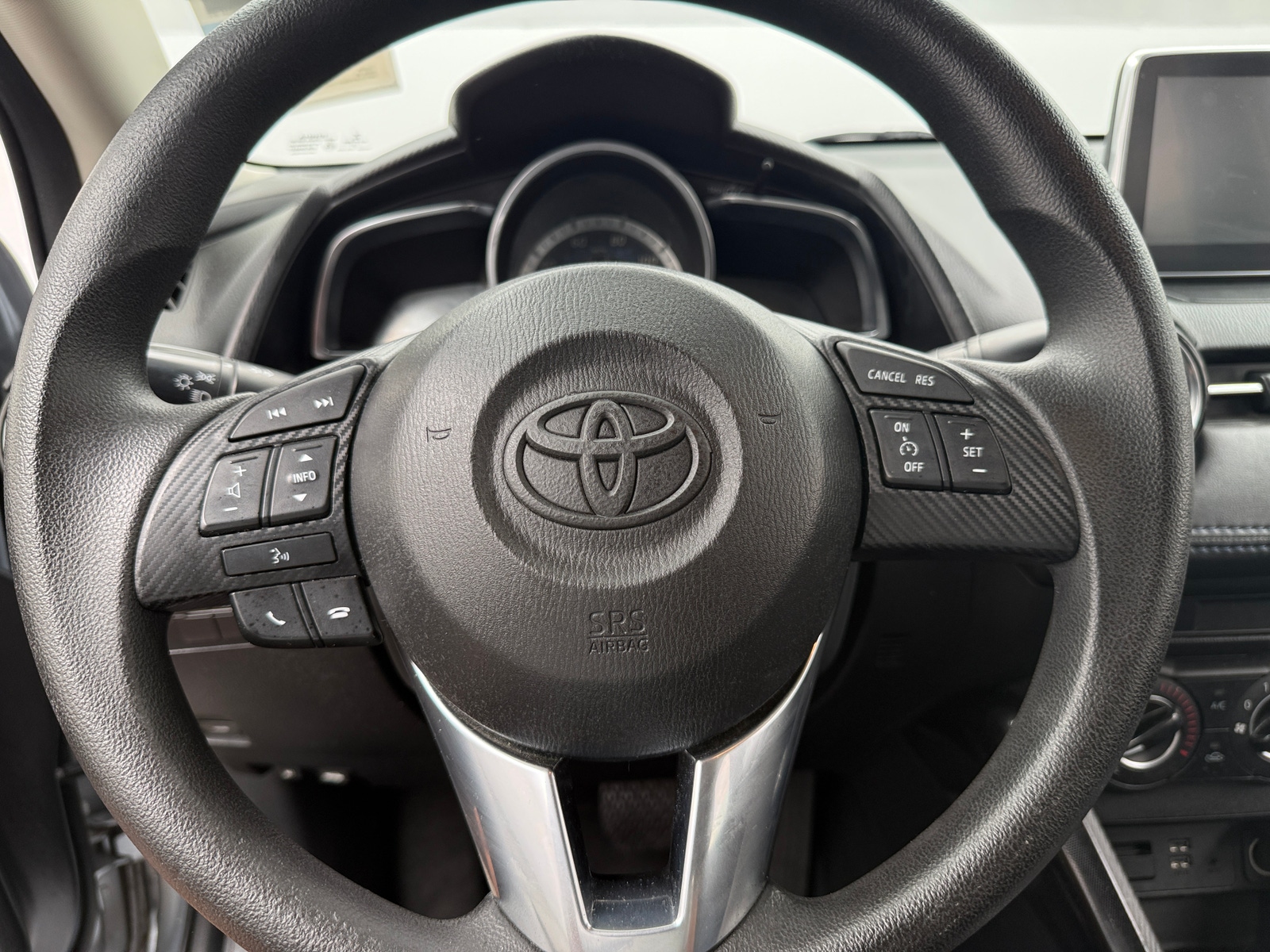 Thumbnail: 2017 Toyota Yaris iA - 5