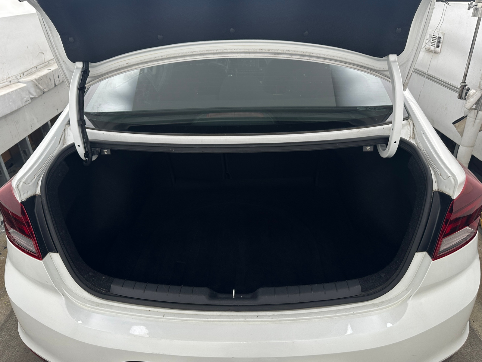 Thumbnail: 2019 Hyundai Elantra - 7