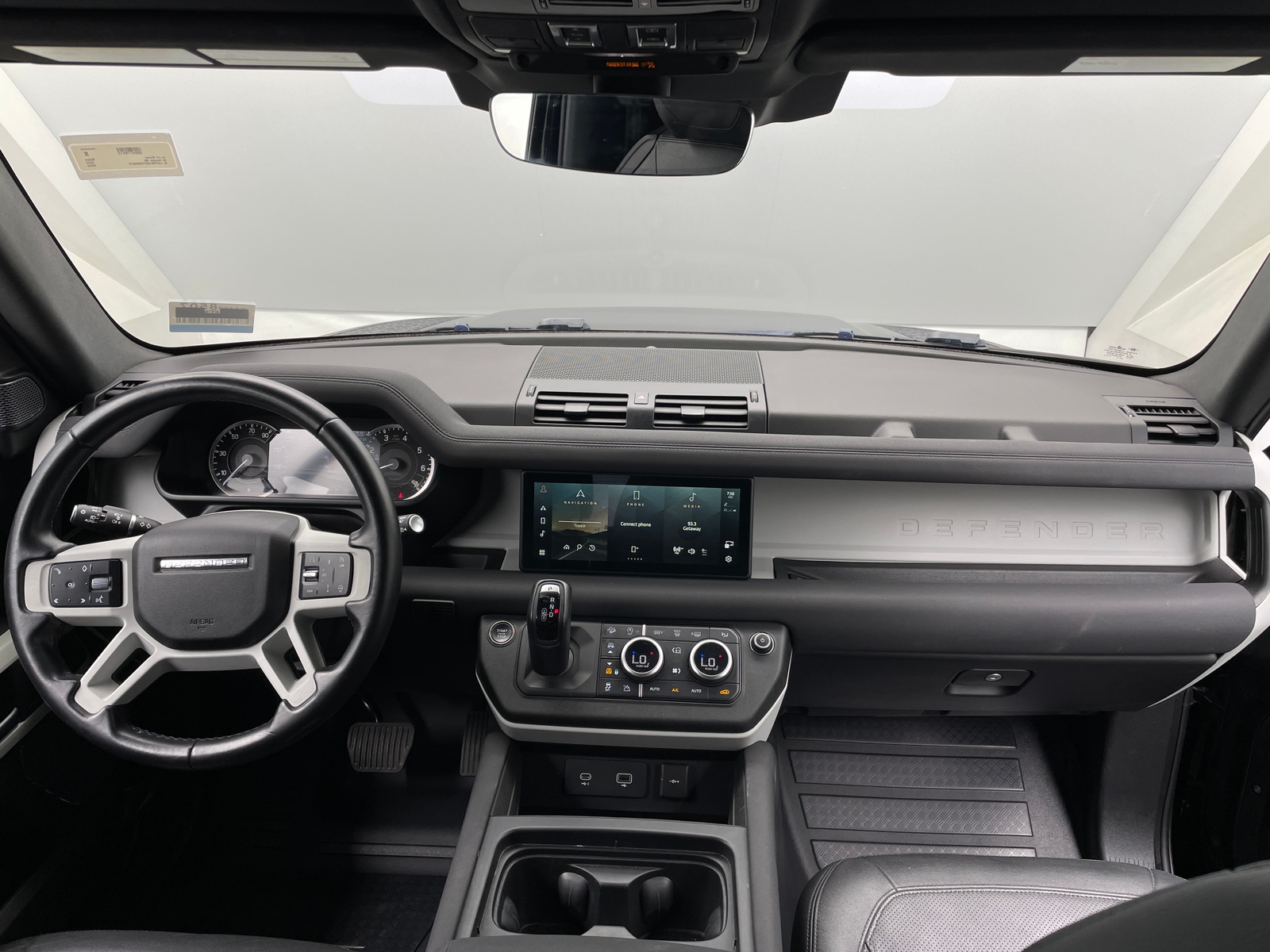 Thumbnail: 2023 Land Rover Defender - 2