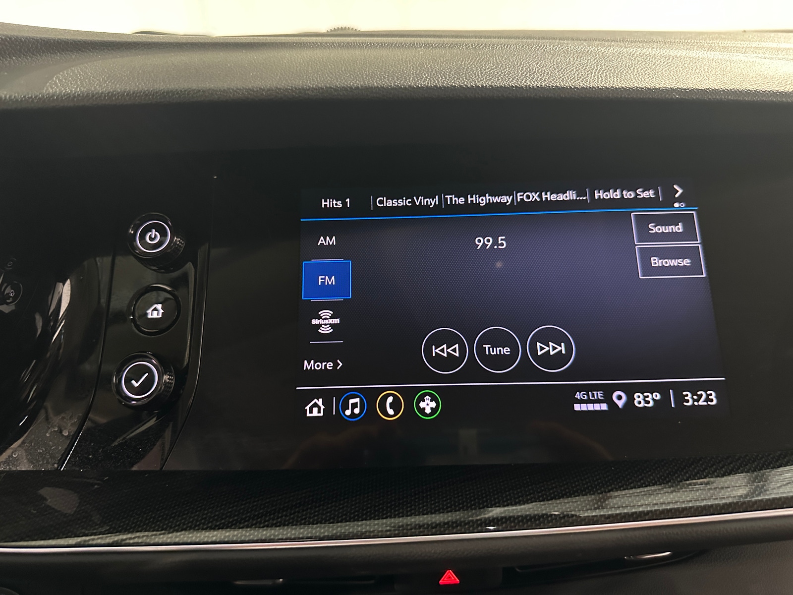 Thumbnail: 2022 Buick Envision - 3