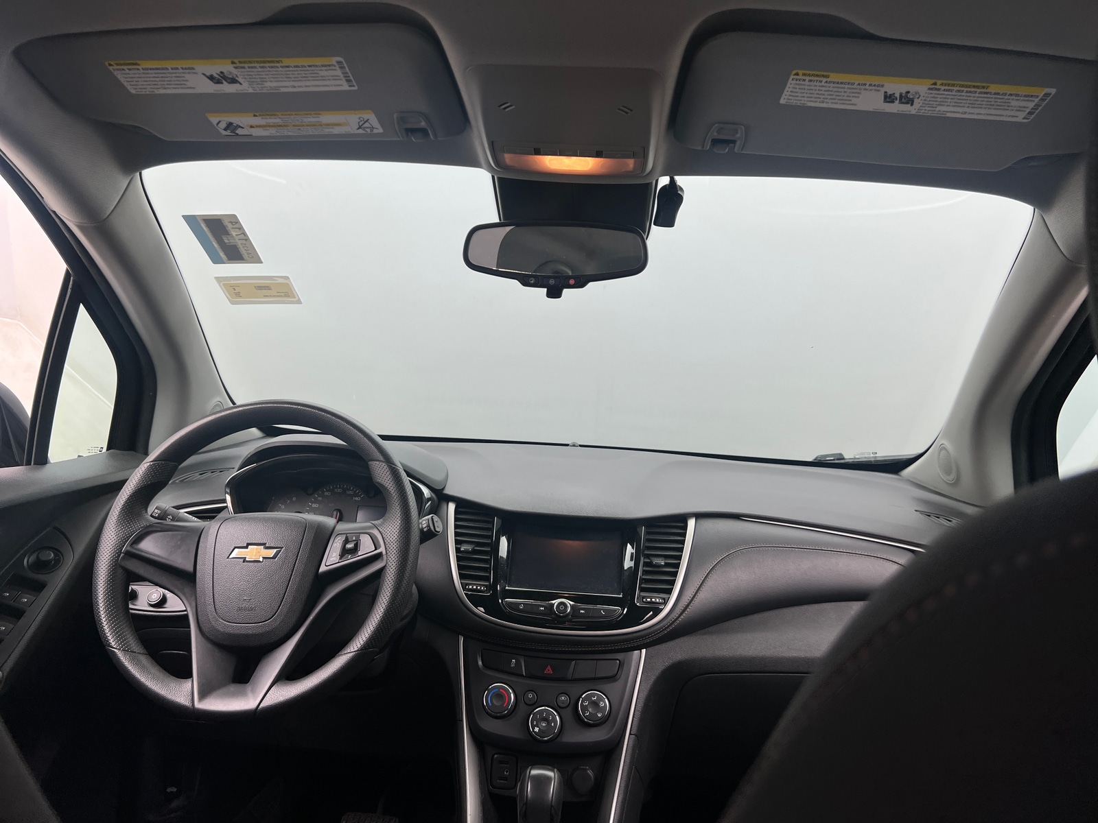 Thumbnail: 2017 Chevrolet Trax - 3