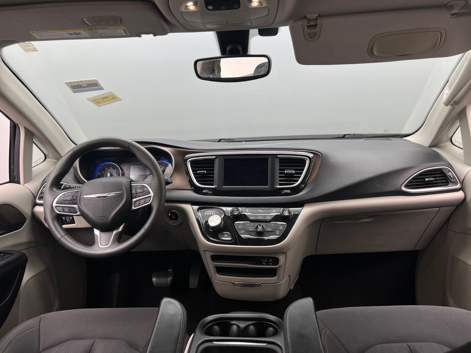 Thumbnail: 2018 Chrysler Pacifica - 3