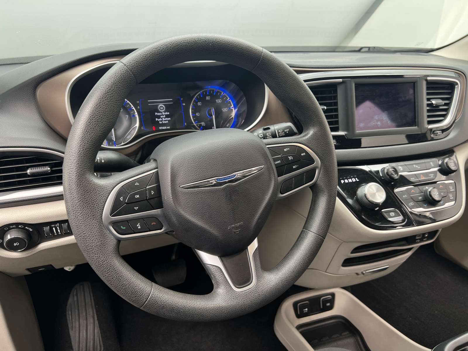 Thumbnail: 2018 Chrysler Pacifica - 5