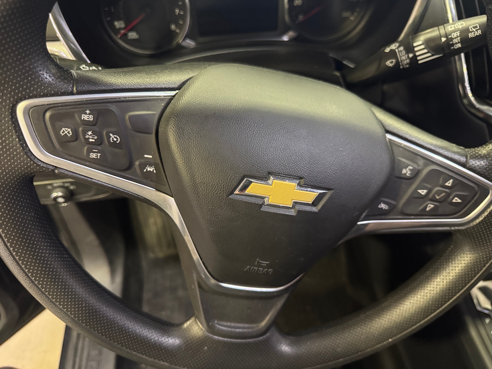 Thumbnail: 2023 Chevrolet Equinox - 5