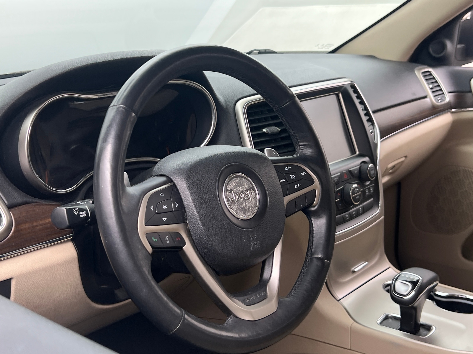 Thumbnail: 2015 Jeep Grand Cherokee - 4