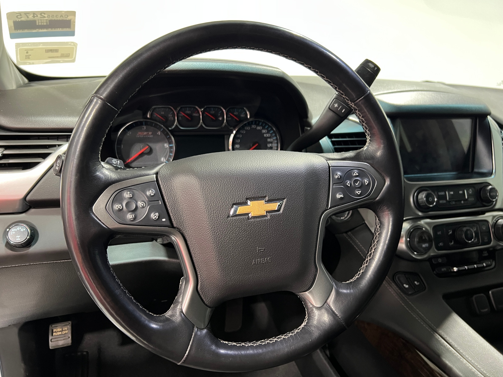 Thumbnail: 2019 Chevrolet Suburban - 4