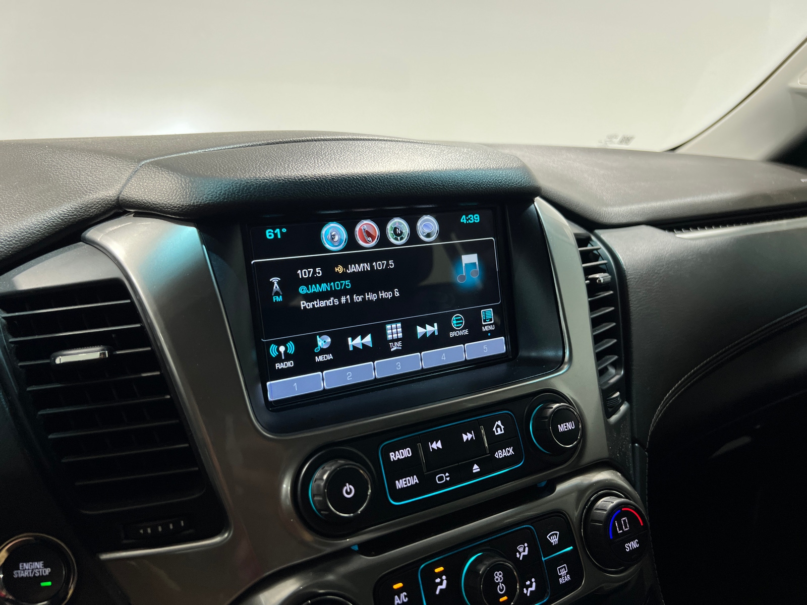 Thumbnail: 2019 Chevrolet Suburban - 3