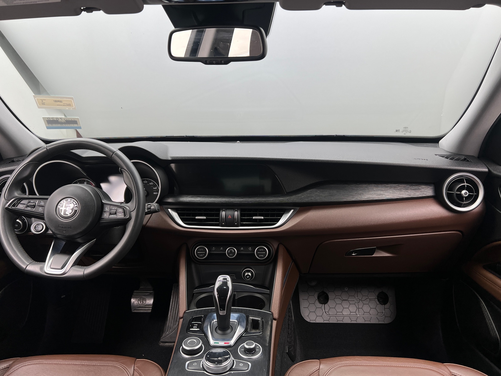 Thumbnail: 2020 Alfa Romeo Stelvio - 2