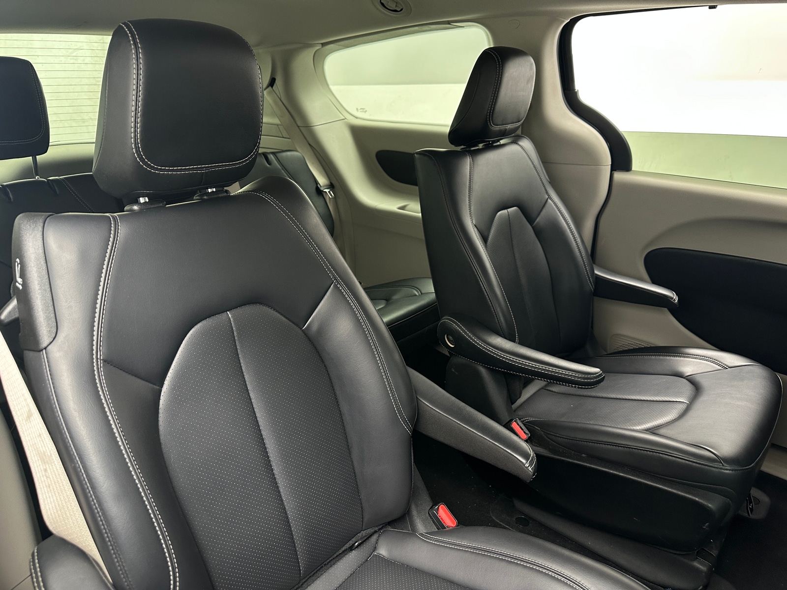 Thumbnail: 2024 Chrysler Pacifica - 5