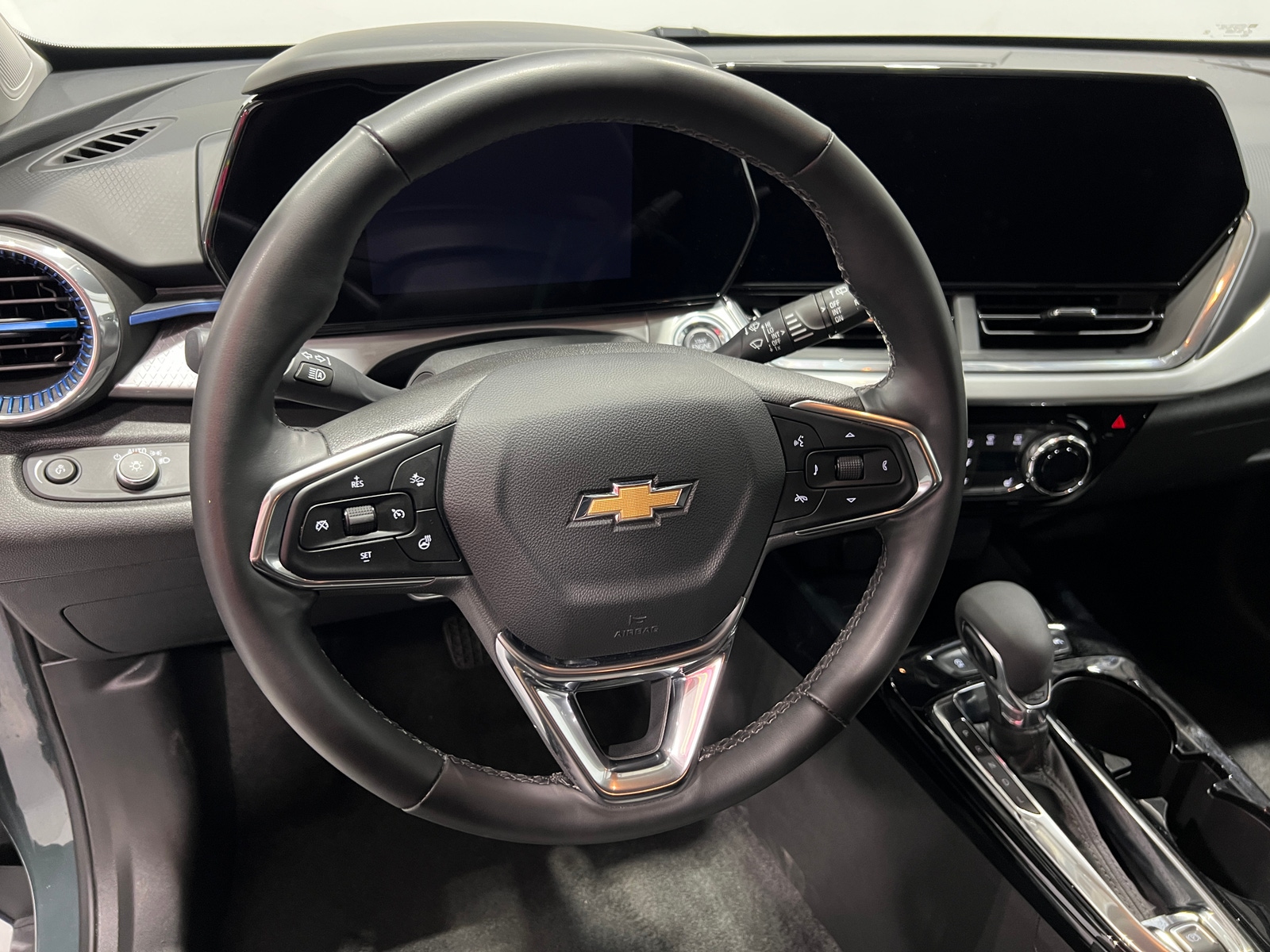 Thumbnail: 2025 Chevrolet Trax - 5