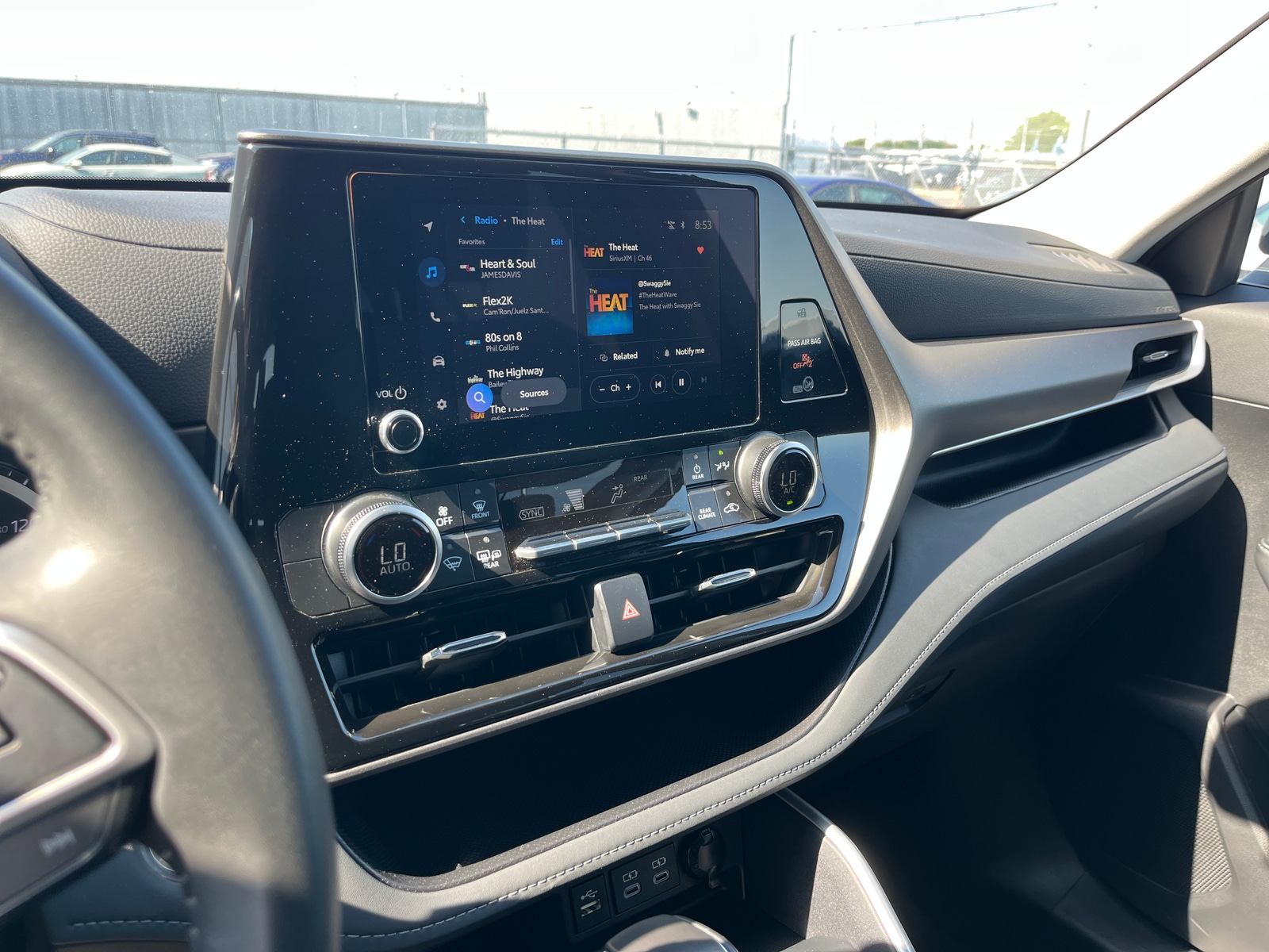 Thumbnail: 2025 Toyota Highlander - 3