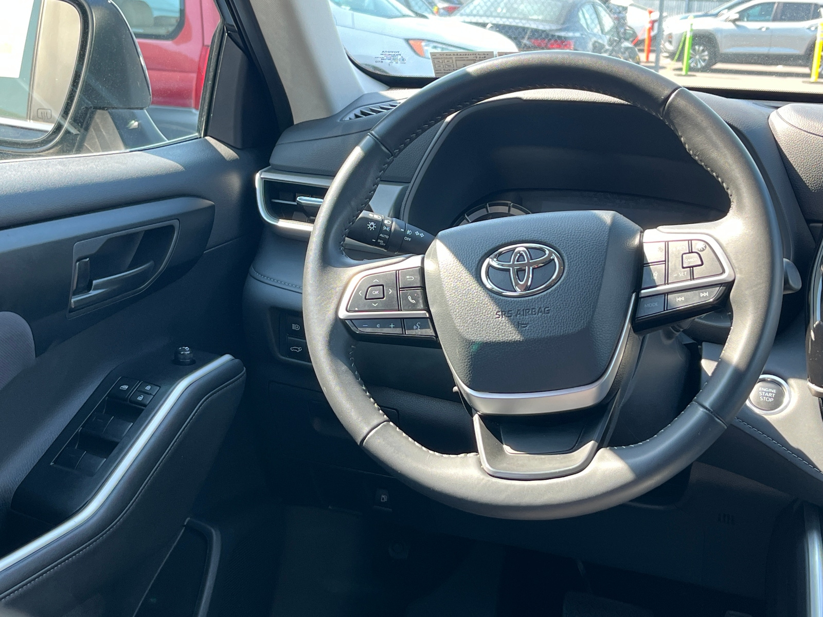 Thumbnail: 2025 Toyota Highlander - 4