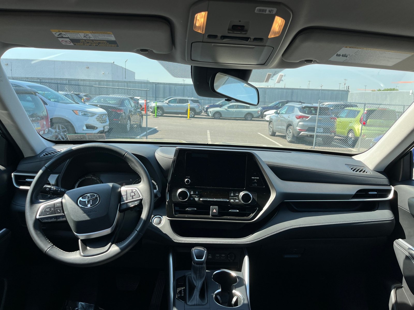 Thumbnail: 2025 Toyota Highlander - 2