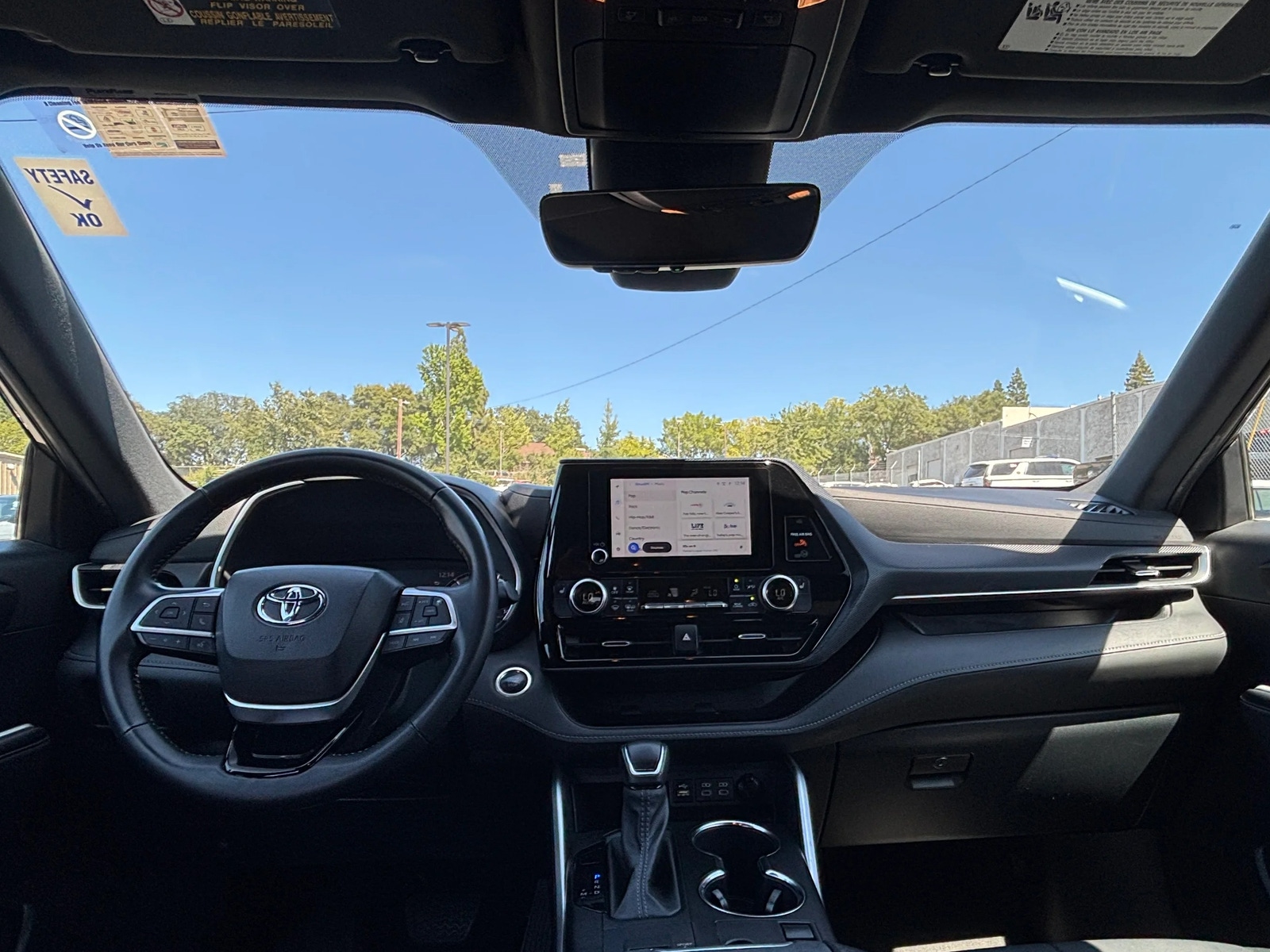 Thumbnail: 2024 Toyota Highlander - 2