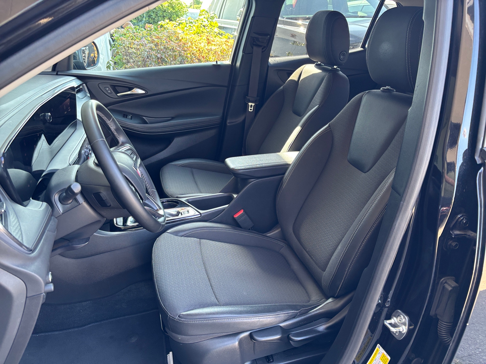 Thumbnail: 2025 Buick Encore GX - 2