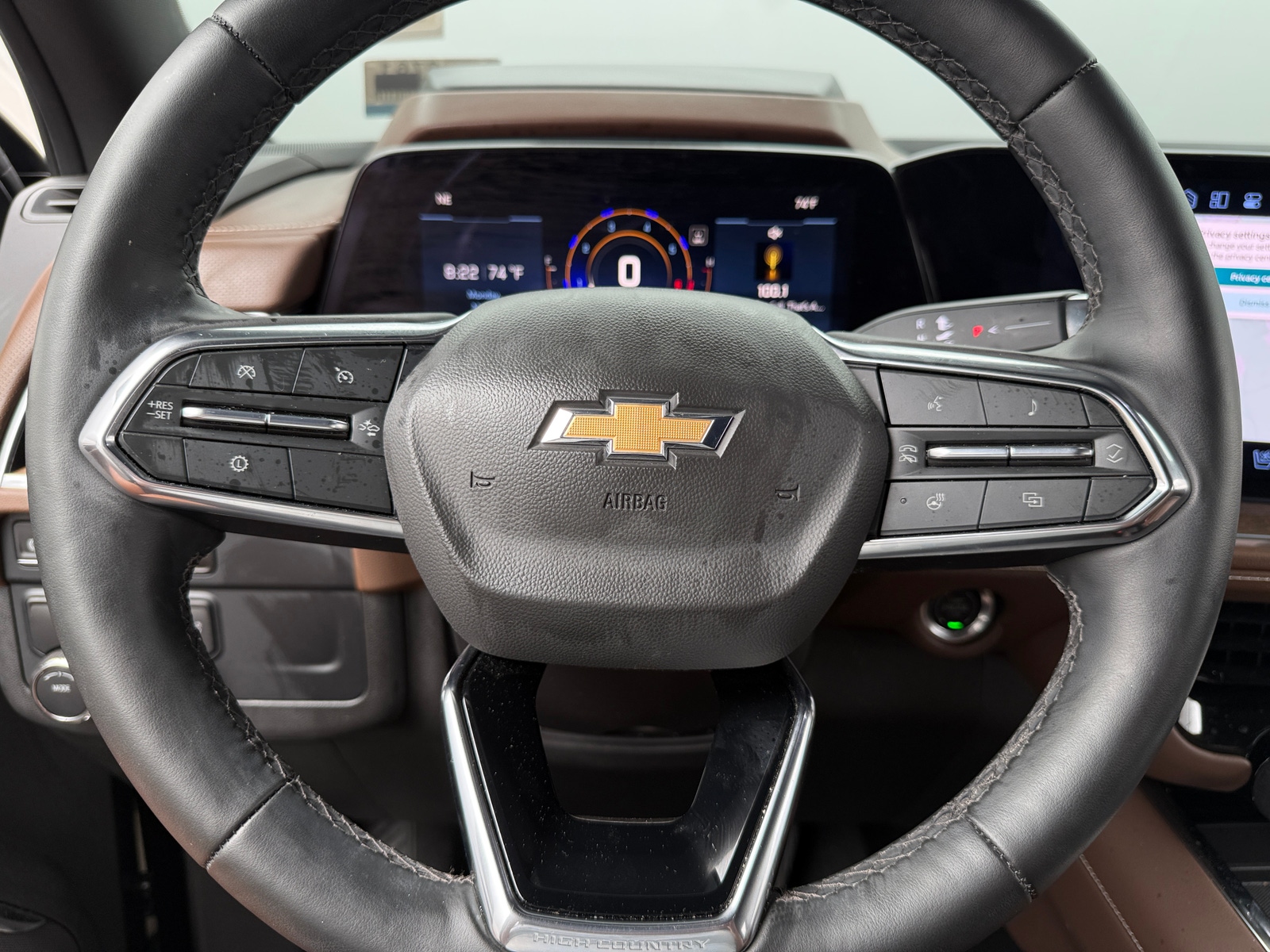 Thumbnail: 2025 Chevrolet Tahoe - 4