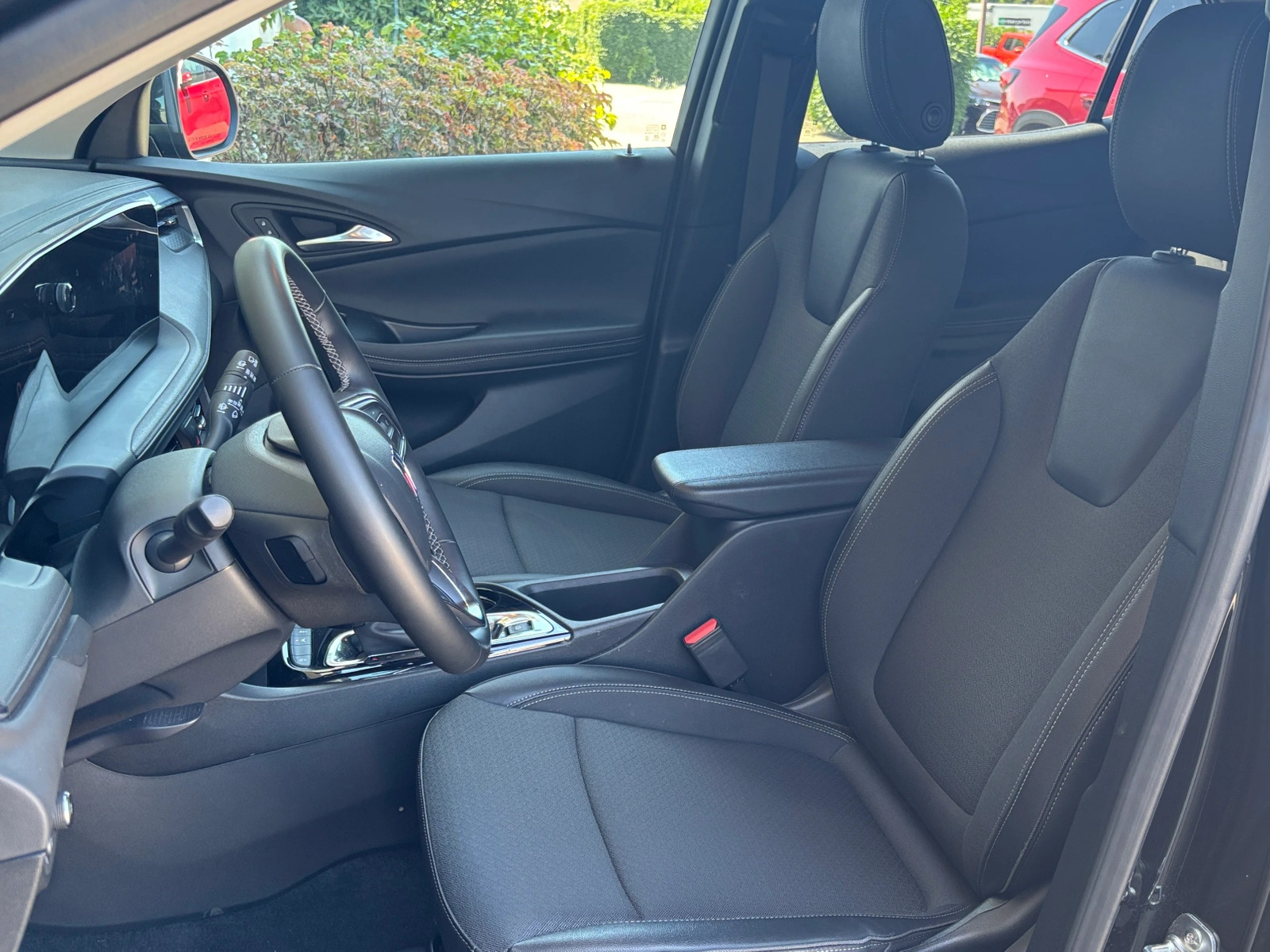 Thumbnail: 2025 Buick Encore GX - 2
