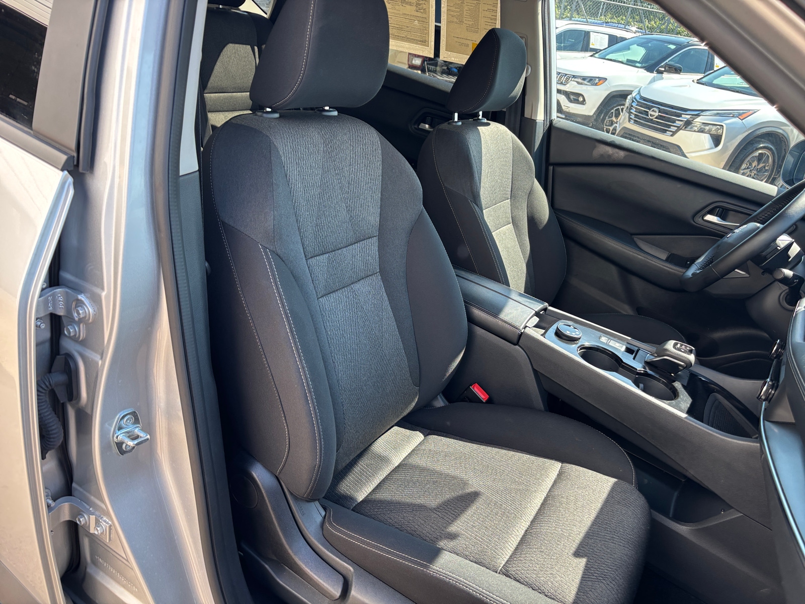 Thumbnail: 2025 Nissan Rogue - 2