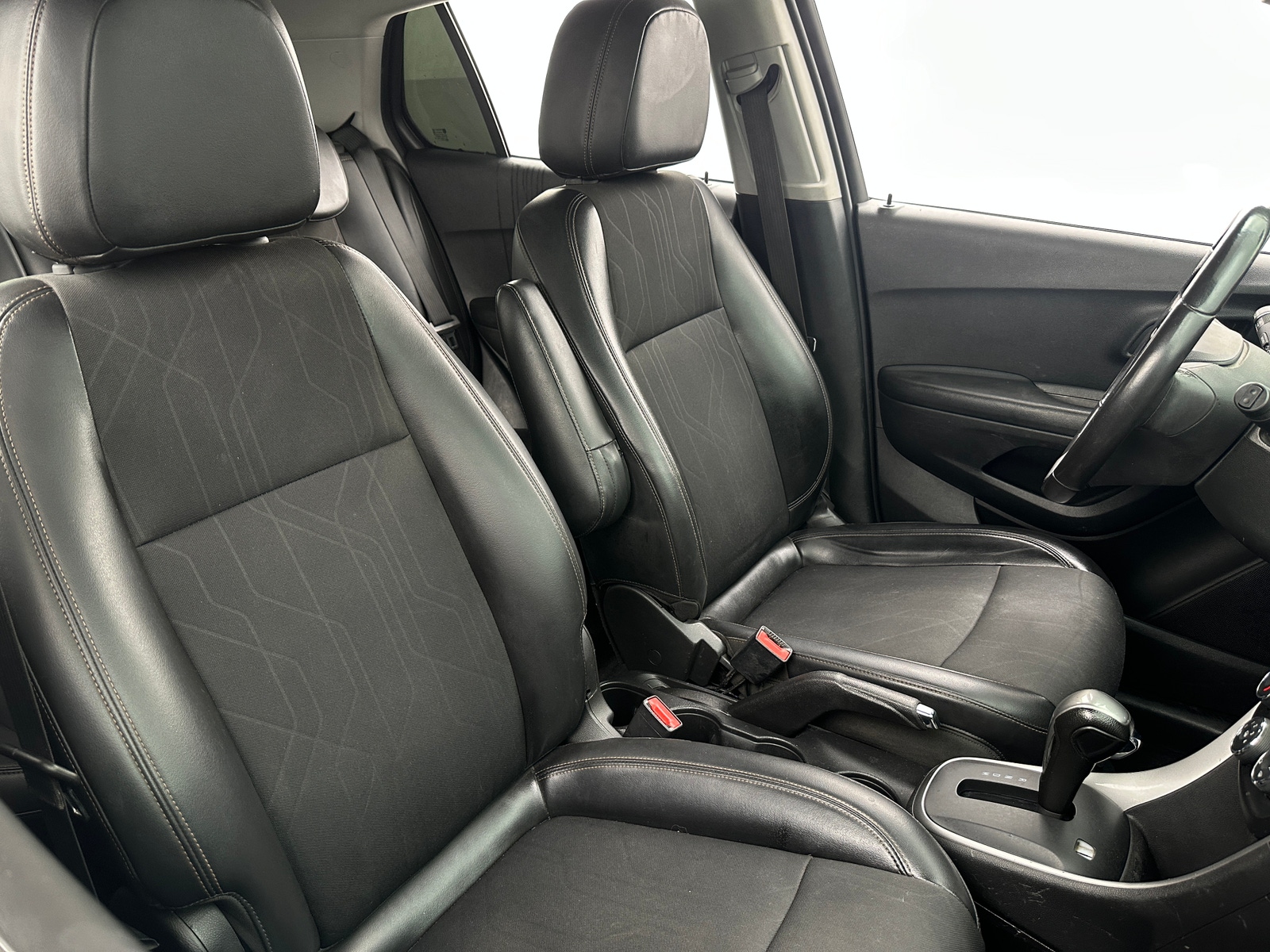 Thumbnail: 2021 Chevrolet Trax - 2