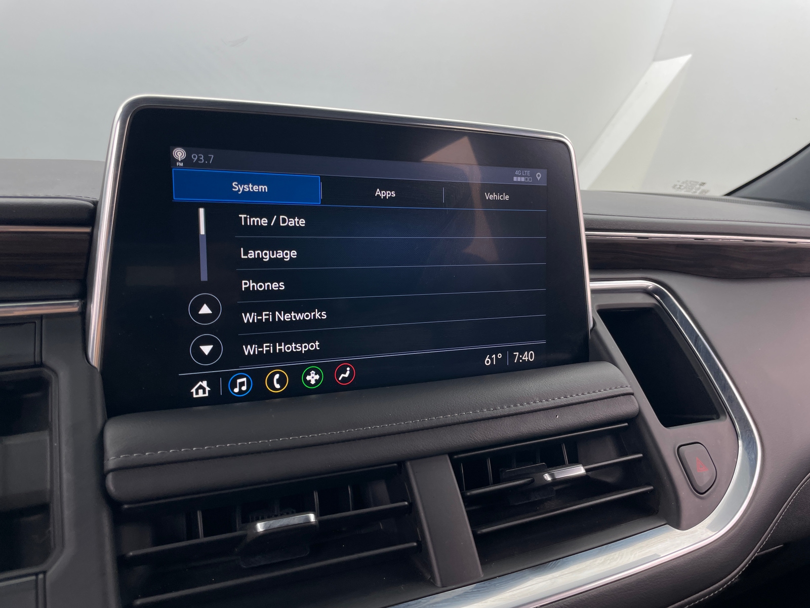 Thumbnail: 2021 Chevrolet Tahoe - 4