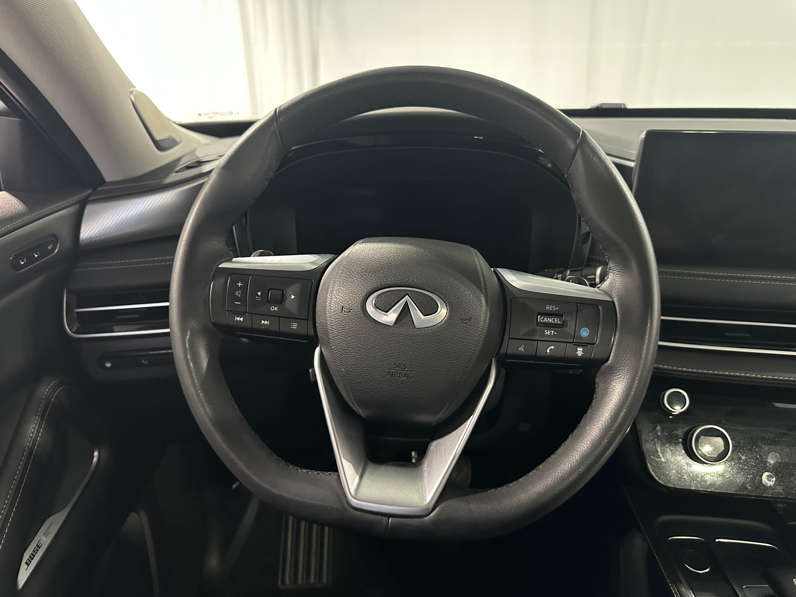 Thumbnail: 2023 INFINITI QX60 - 4