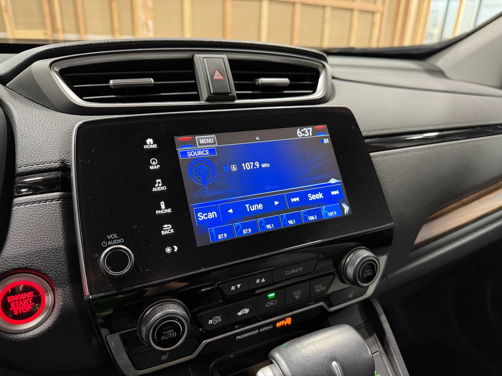 Thumbnail: 2017 Honda CR-V - 3