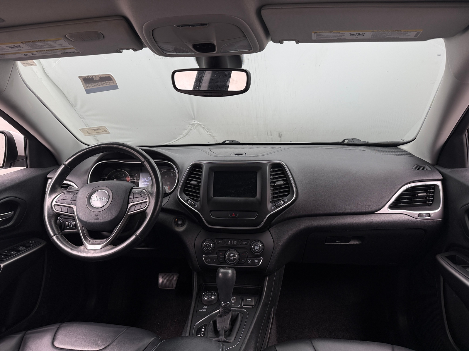 Thumbnail: 2019 Jeep Cherokee - 3