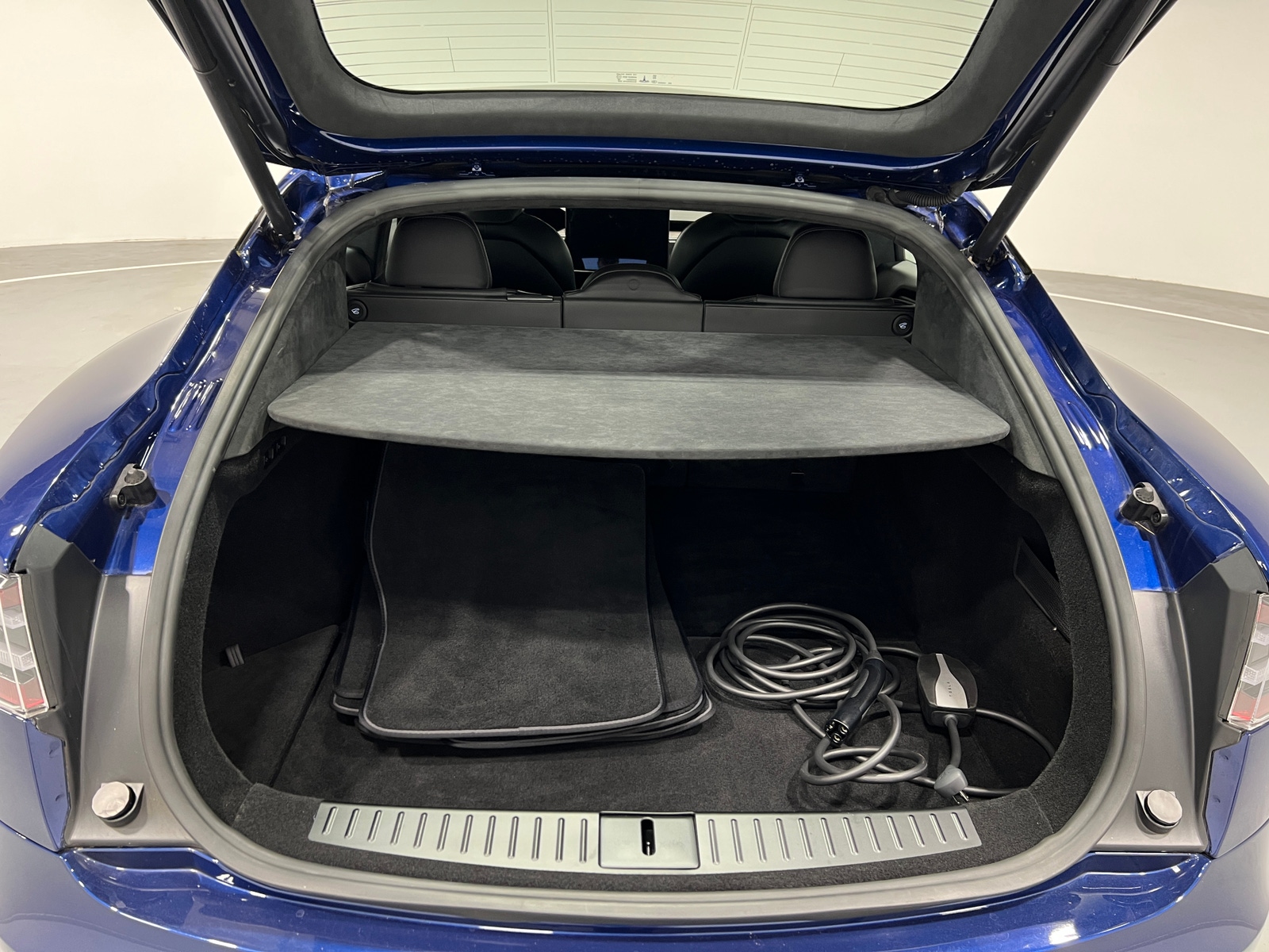 Thumbnail: 2022 Tesla Model S - 6